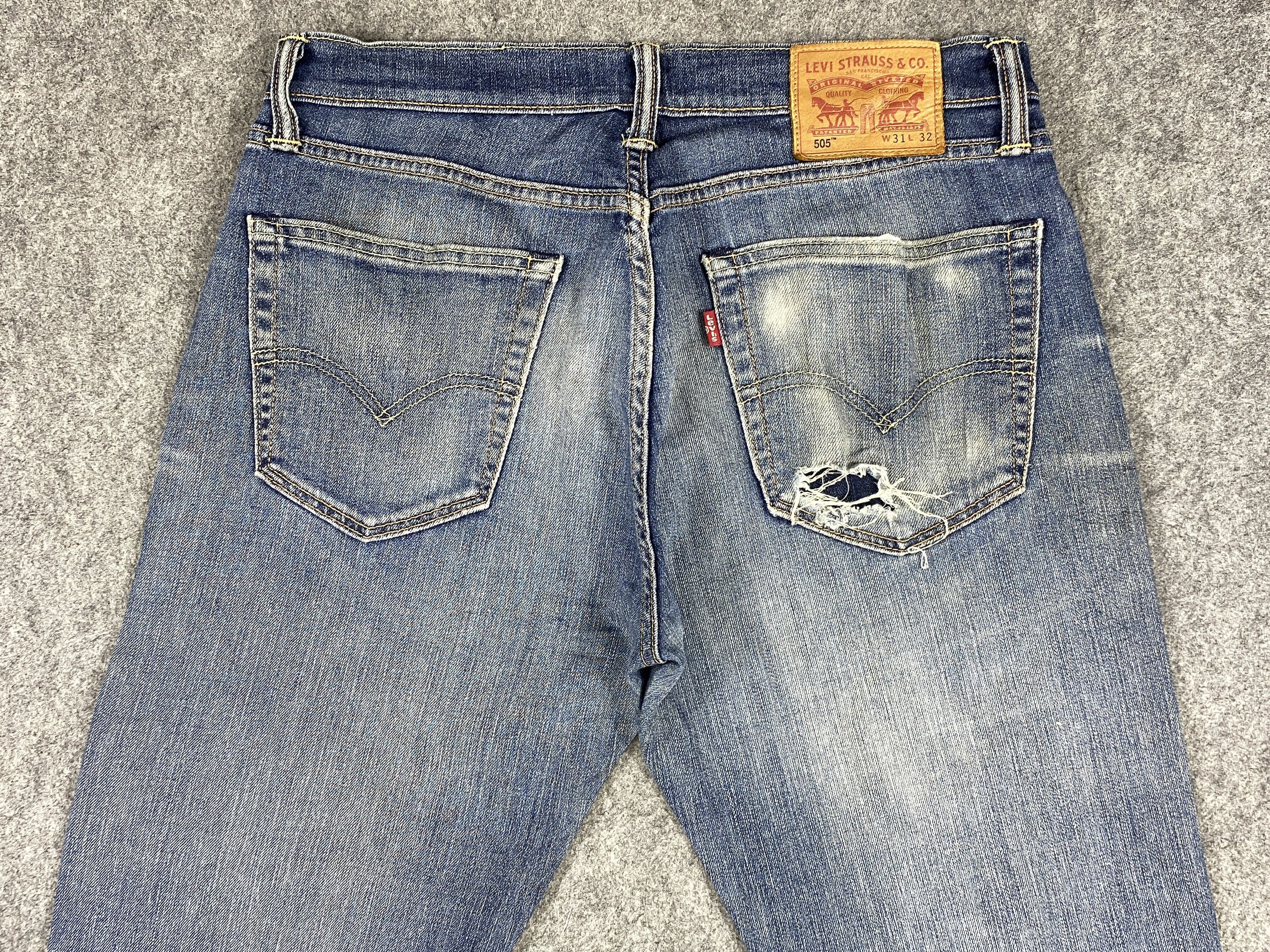 Levi's Distressed Blue Levi's Jeans 505 32x31 Denim -JN1883 Size US 32 / EU 48 - 4 Thumbnail