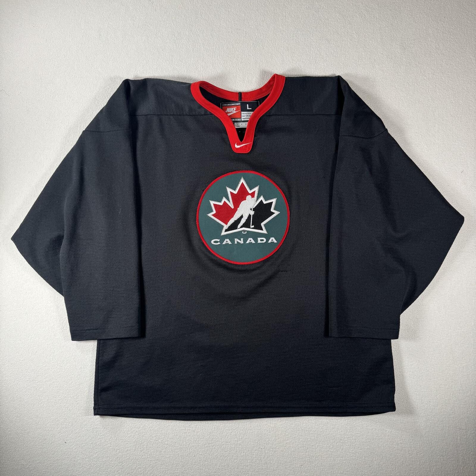 Nike Vintage 2000s Team Canada Nike Black Red Maple Hockey Jersey Size US L / EU 52-54 / 3 - 1 Thumbnail