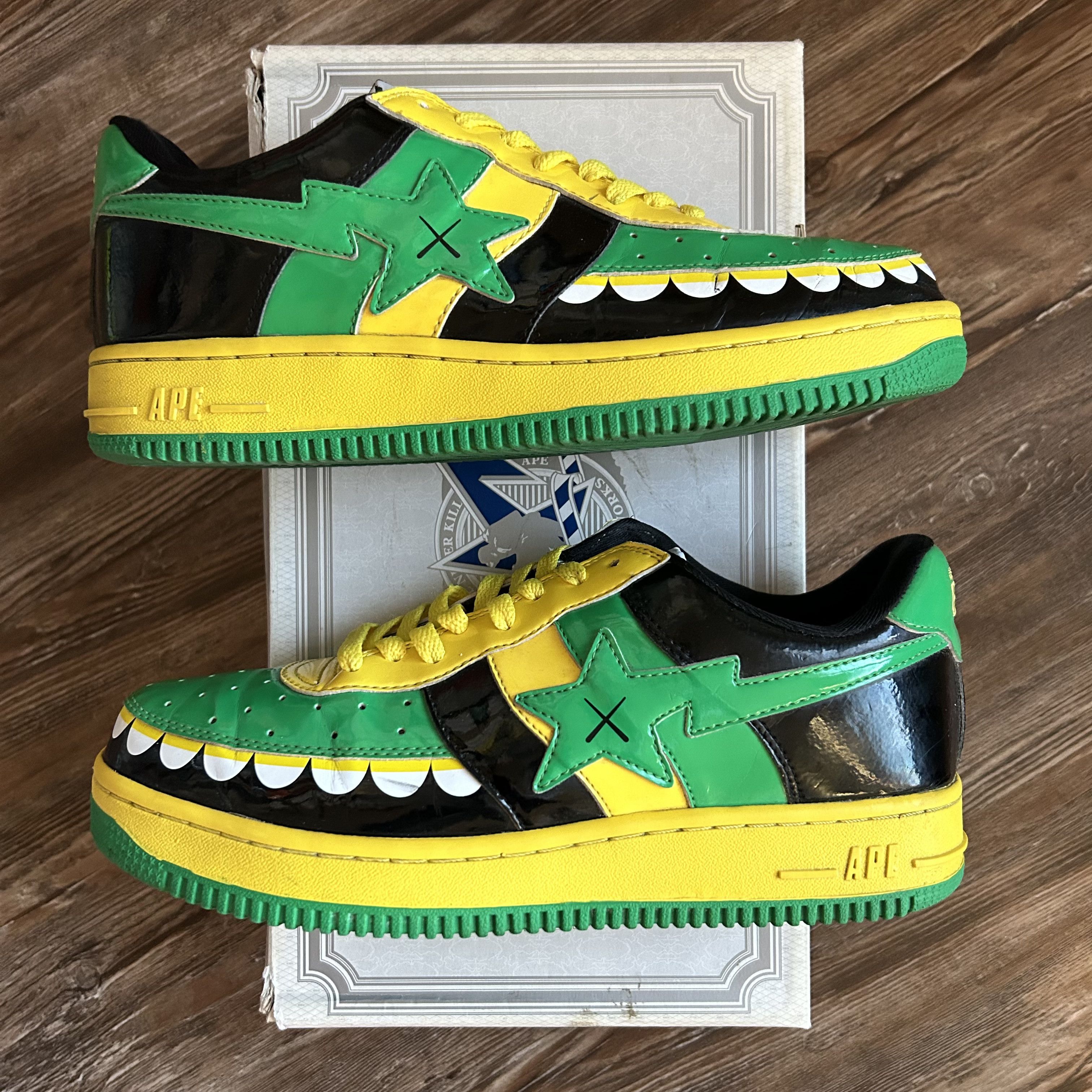 Pre-owned Bape X Kaws 2006  Chomper Bapesta Shoes In Green