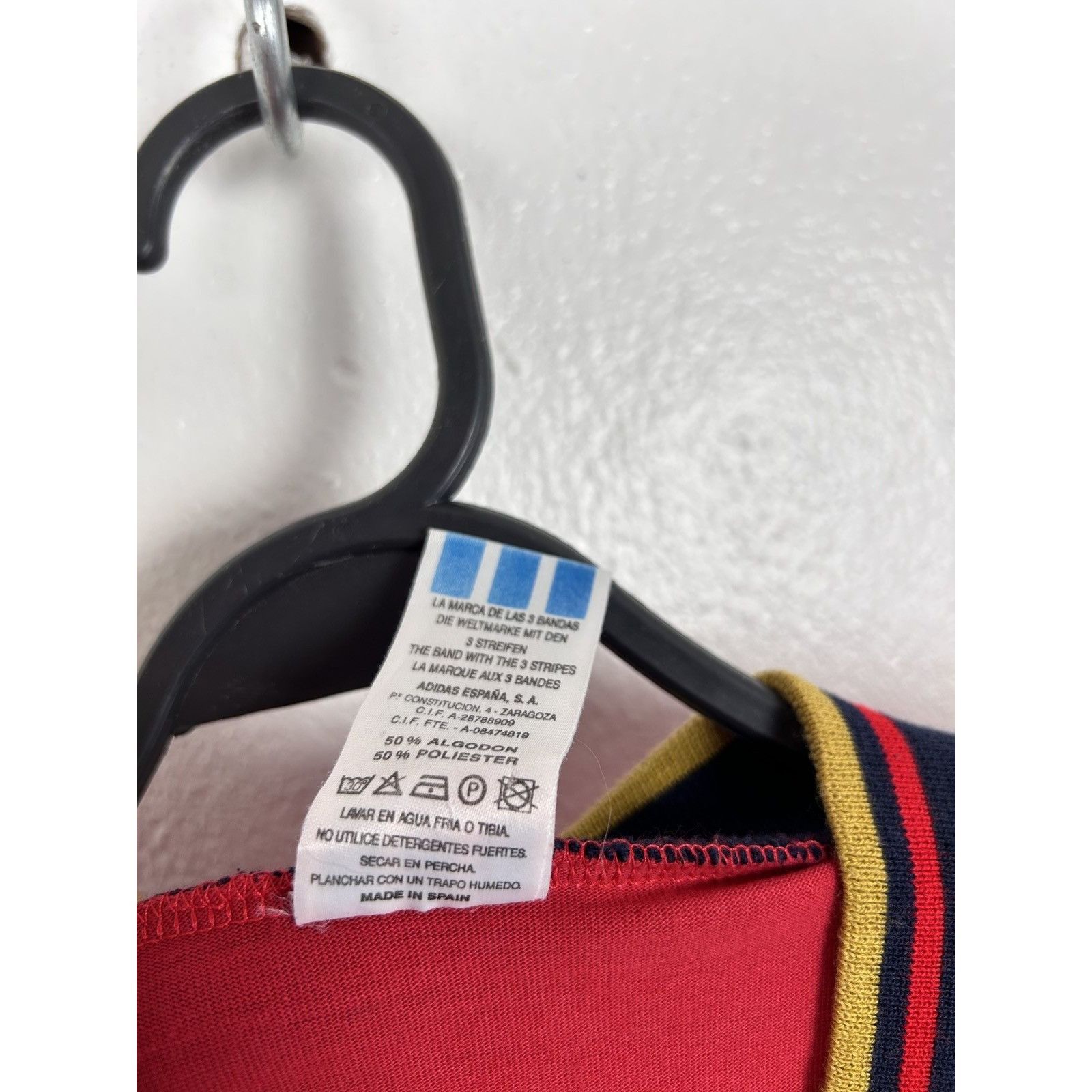 Adidas 90s Vintage 1994 Spain RSFF Home Kit V-Neck T-Shirt In Red Size US L / EU 52-54 / 3 - 3 Thumbnail