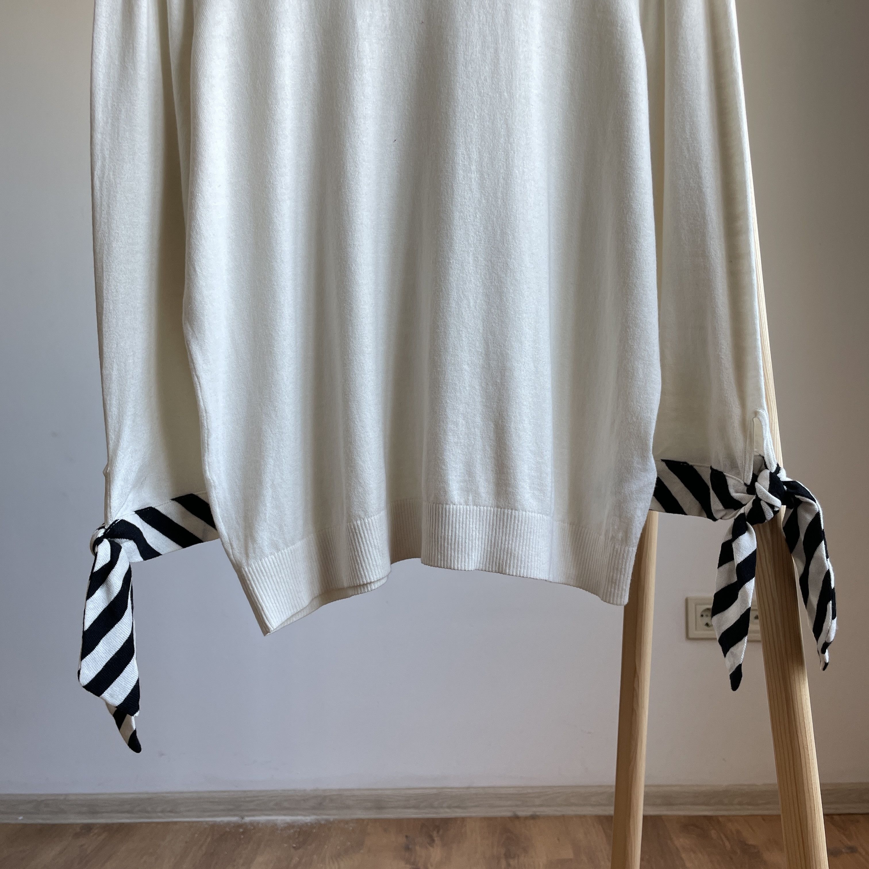 Polo Ralph Lauren Polo Ralph Lauren Womens Bow Cuff Cotton Blend Cream Sweater Size L / US 10 / IT 46 - 4 Thumbnail