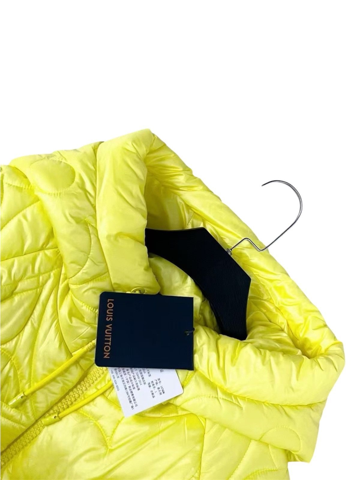 Louis Vuitton Louis Vuitton 50 LVSE Flower Monogram Puffer Hoodie Jacket Size US M / EU 48-50 / 2 - 3 Thumbnail