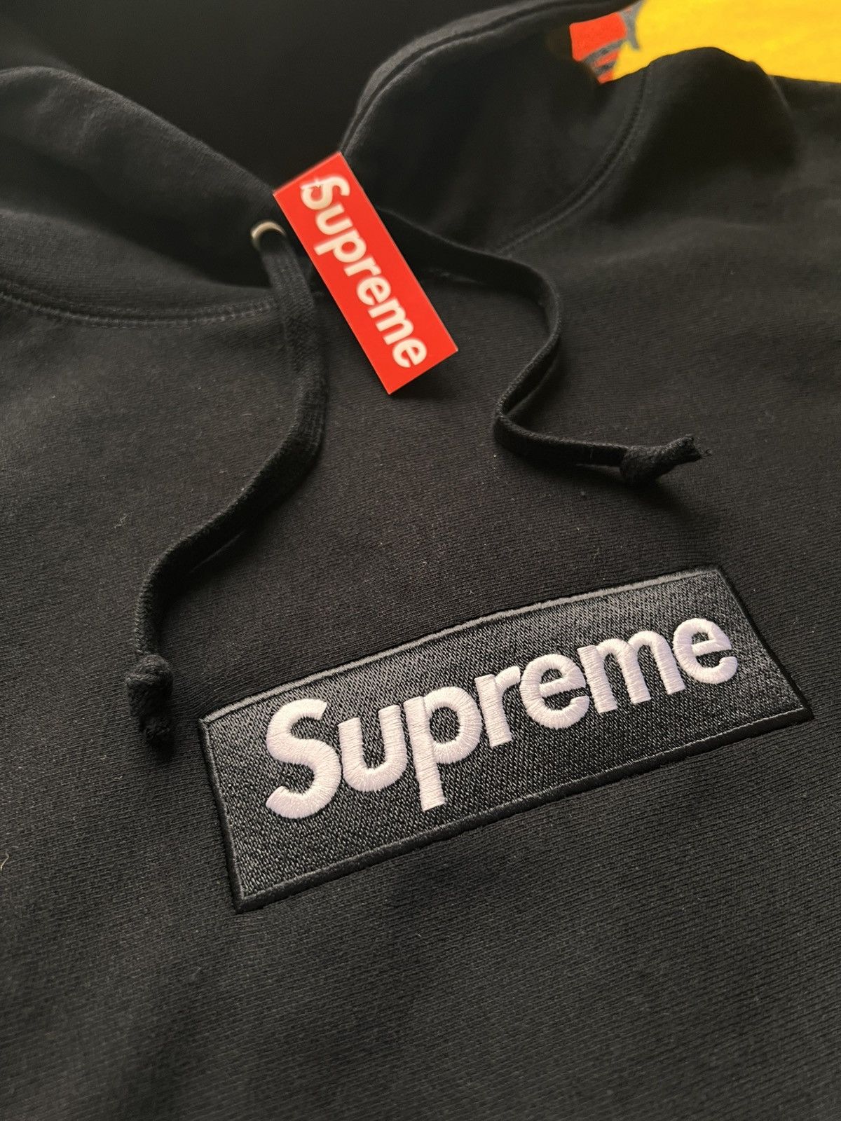 Supreme XXL Supreme Box Logo Hooded Sweatshirt – Black (FW25) Size US XXL / EU 58 / 5 - 4 Thumbnail