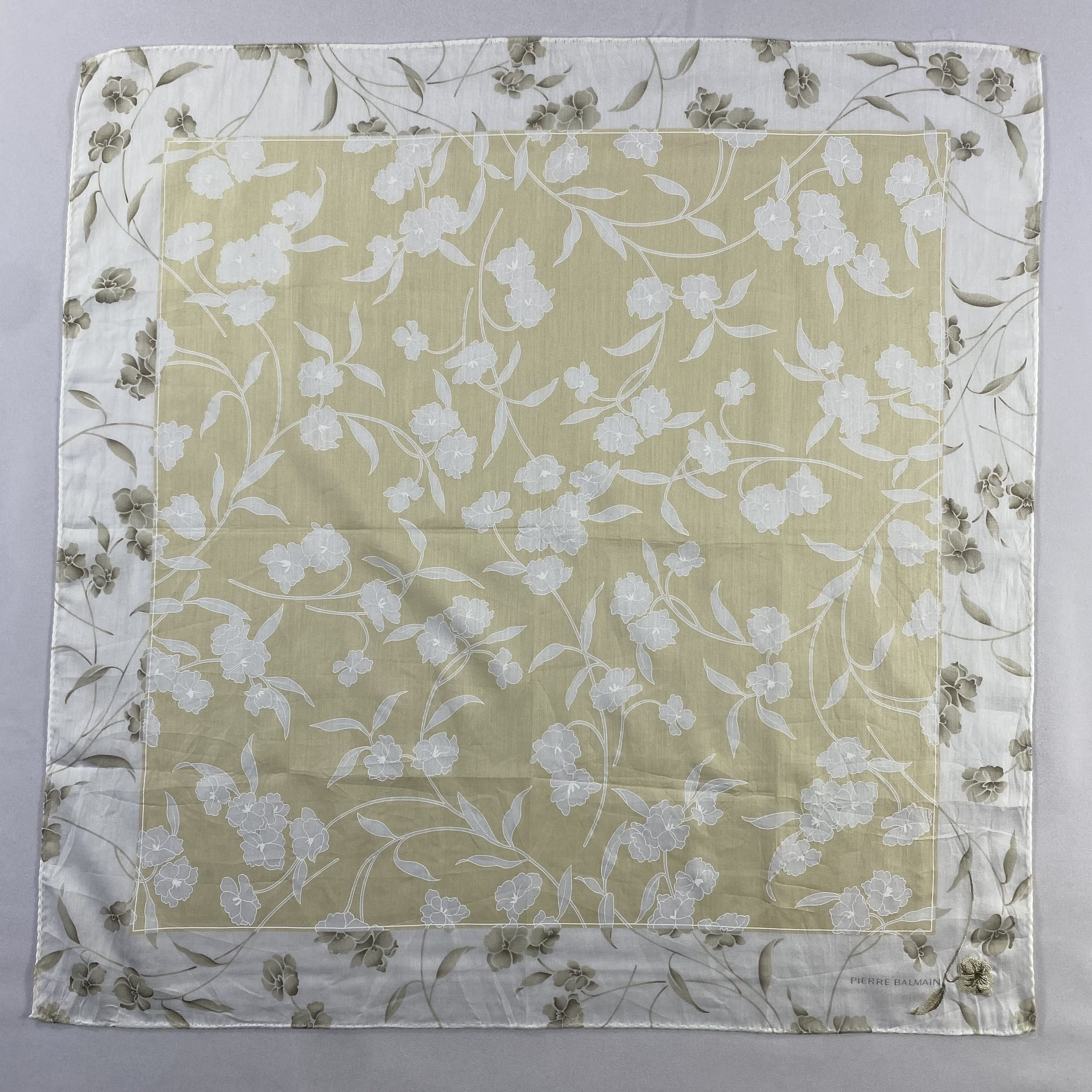 Pierre Balmain Bandana/ Handkerchief / Neckerchief-P1762