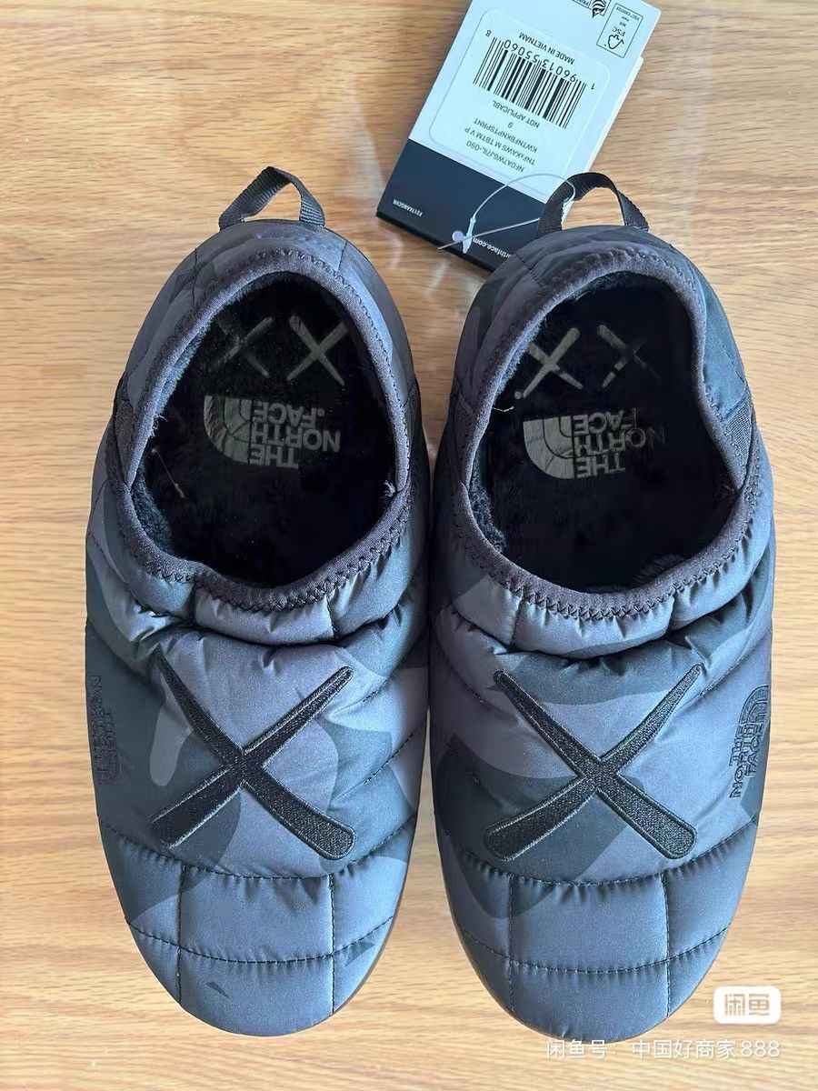 Kaws × The North Face KAWS x THE NORTH FACE Thermoball Traction shoes sneaker s Size US 9 / EU 42 - 5 Thumbnail