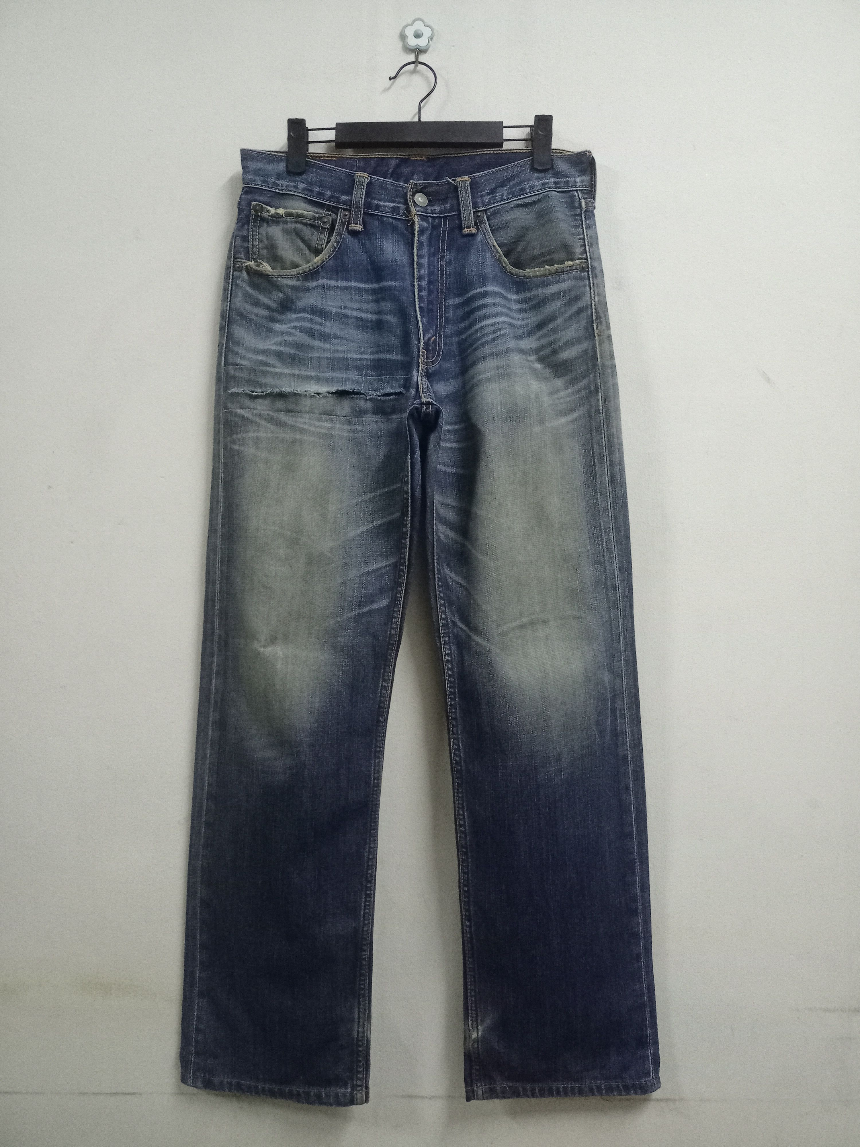 Image of 1990X Clothing x Levis Vintage Levis 703 Blue Wash Distressed Baggy Jeans 31X31, Men's