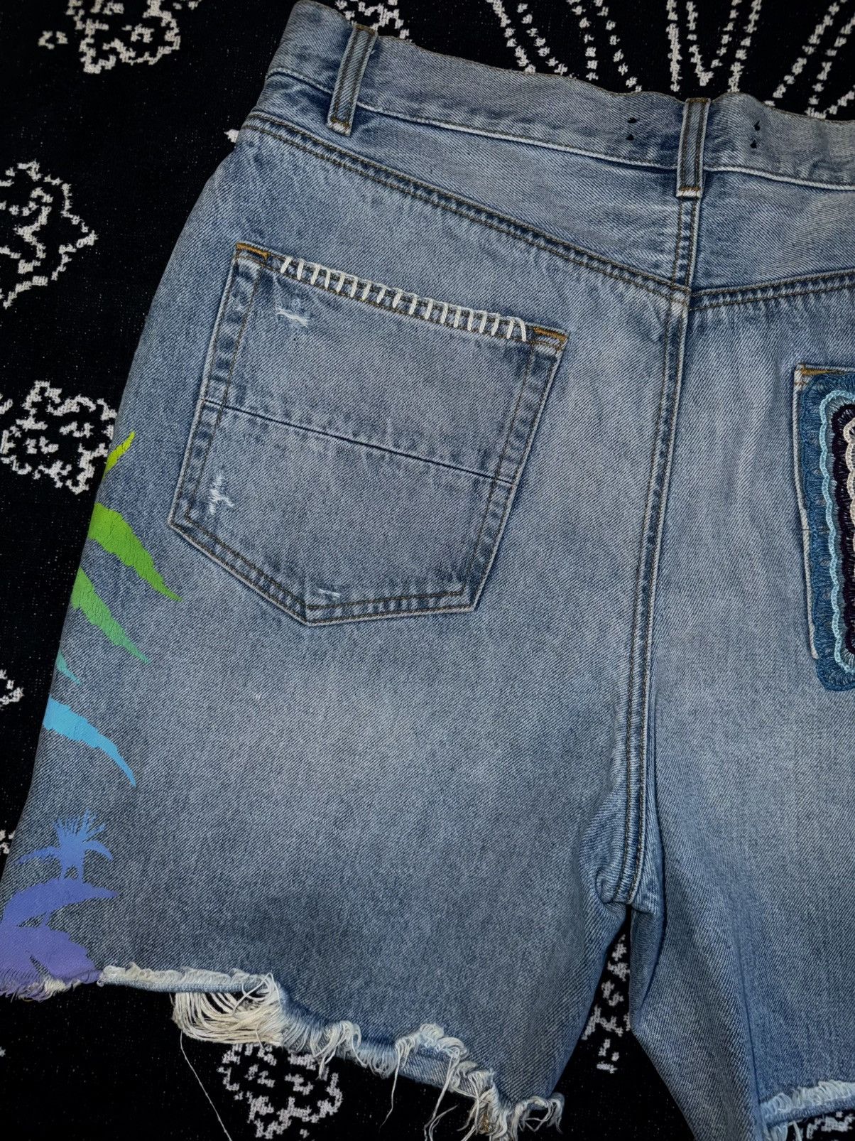 Amiri AMIRI ETERNAL HAPPINESS DENIM DISTRESSED SHORTS Size US 34 / EU 50 - 8 Thumbnail