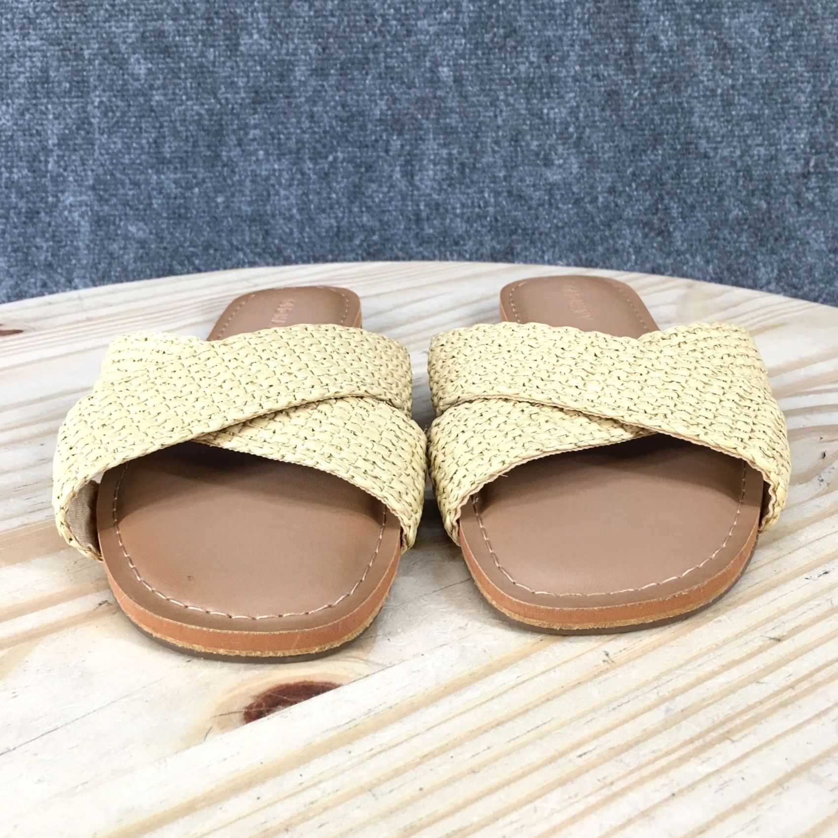 Old Navy Old Navy Sandals Women Cross Band Slide Comfortable Casual Flat Beige Brown Shoes 6 Womens Size US 6 / IT 36 - 7 Thumbnail