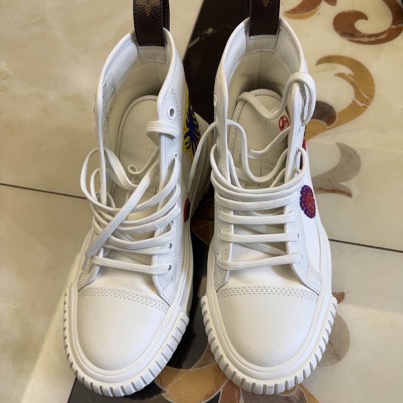 Louis Vuitton Louis Vuitton White High-Top Casual Sneakers Size US 6 / IT 36 - 2 Thumbnail