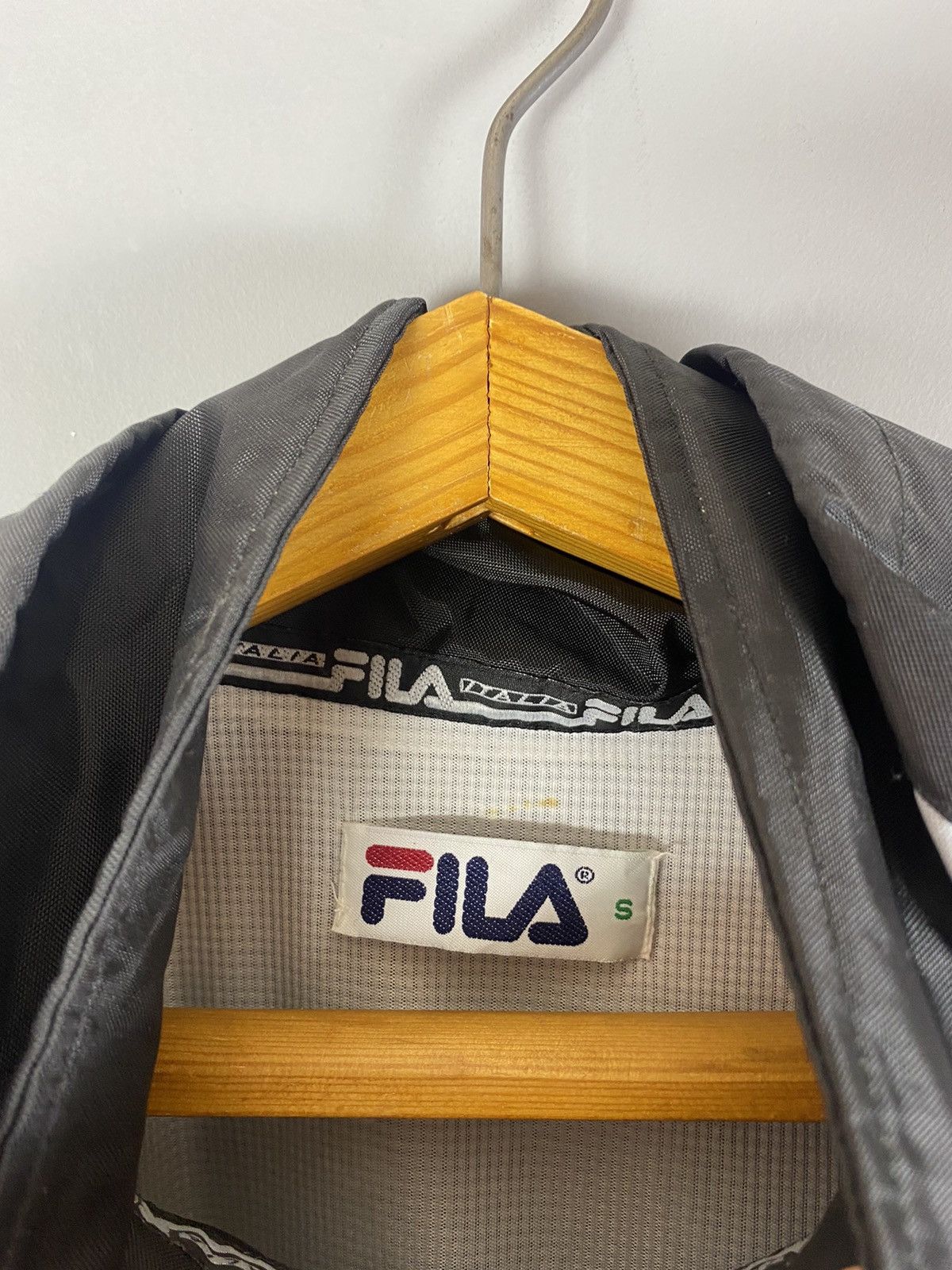 Fila × Vintage Vintage 90s Fila jacket big logo Size US S / EU 44-46 / 1 - 4 Thumbnail
