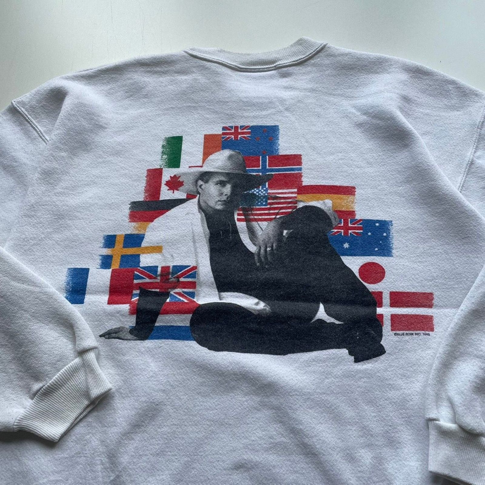 Band Tees Vintage 90s Garth Brooks World Tour Art Crewneck Large White Size US L / EU 52-54 / 3 - 2 Thumbnail