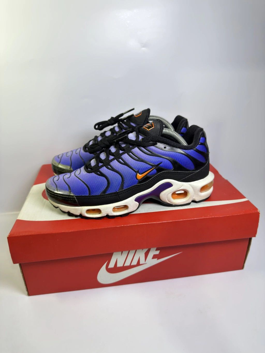 Nike Nike Air Max Plus Voltage Purple 2018 Size US 5 / IT 35 - 1 Thumbnail