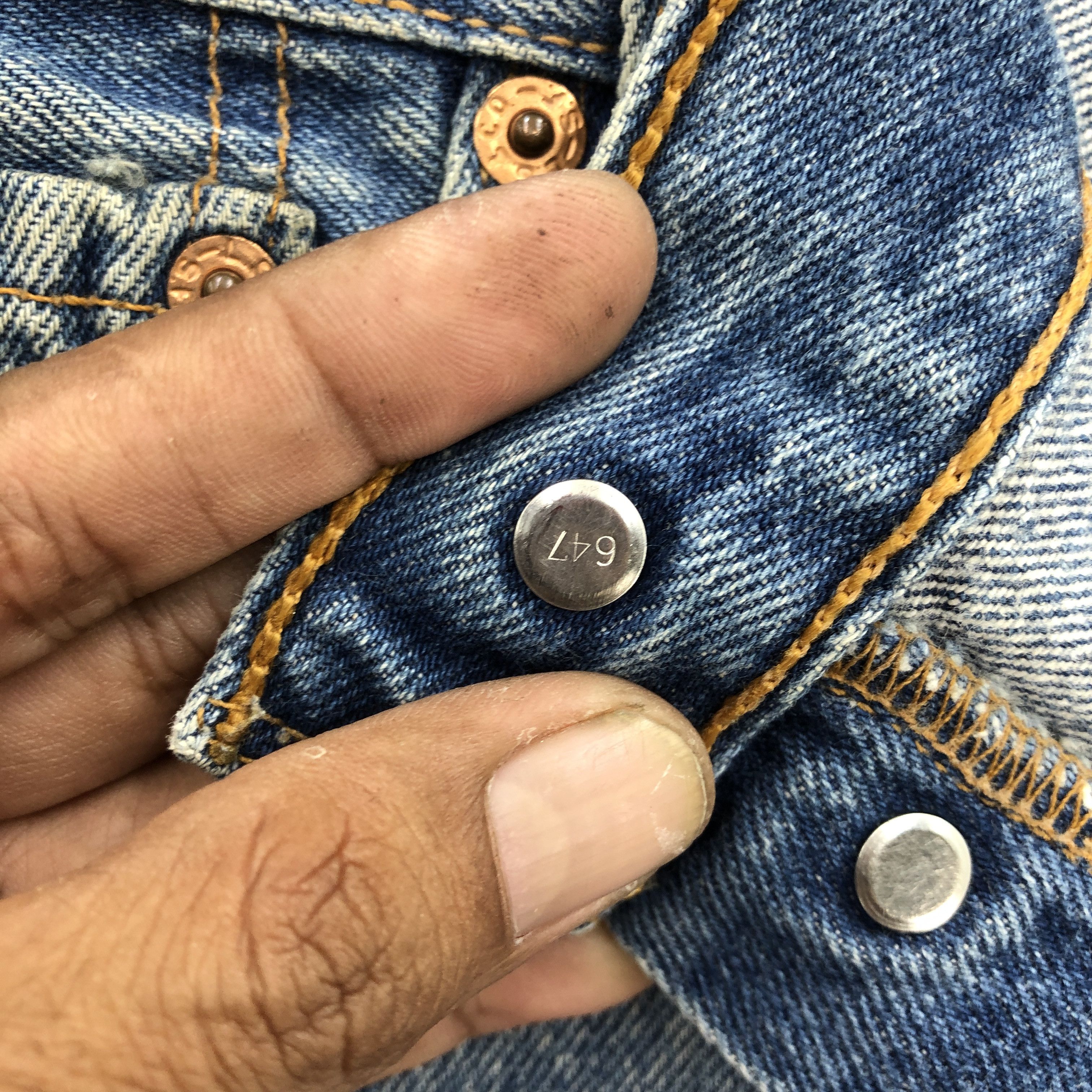 Levi's Vintage Levi's 501 Distressed Jeans Levis Light Wash Denim Size US 32 / EU 48 - 7 Thumbnail