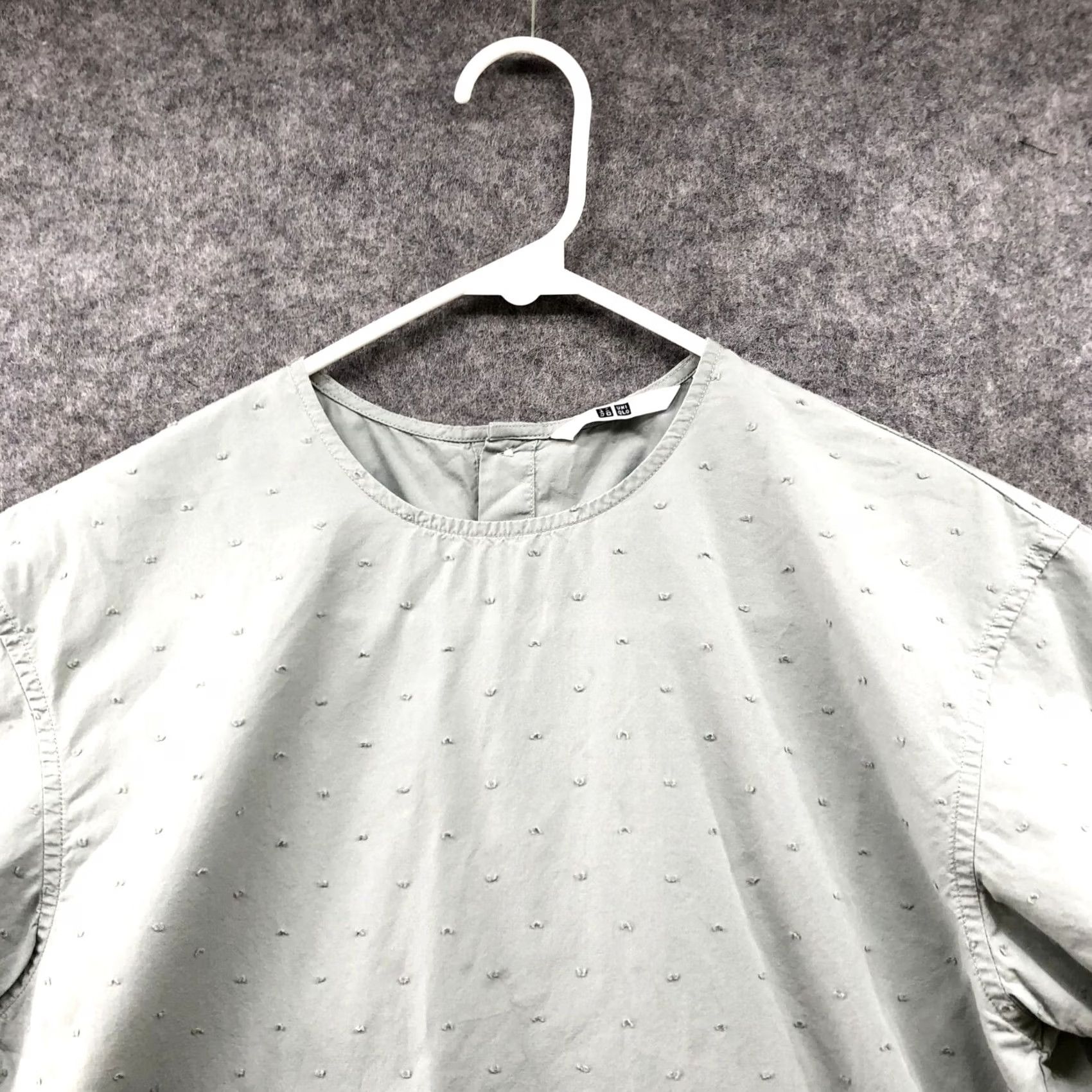 Uniqlo Uniqlo Blouse Womens S Sage Green Swiss Dot Short Sleeve Cotton Top Fancy Button Back Casual Spring Summer Basic Classic Size S / US 4 / IT 40 - 3 Thumbnail