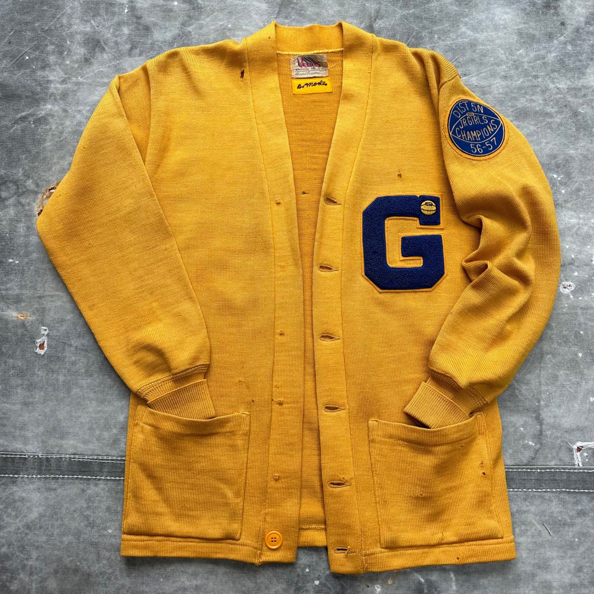 Vintage Vintage 1956/57 Varsity Knit Cardigan Sweater Venus Knitting Size US M / EU 48-50 / 2 - 1 Thumbnail
