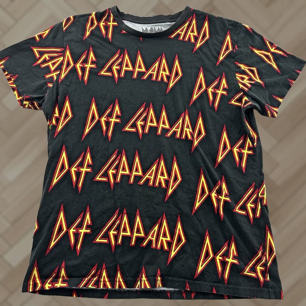 Gloverall Def Leppard All Over Print Short Sleeve T Shirt Mens XL Black Size US XL / EU 56 / 4 - 1 Thumbnail
