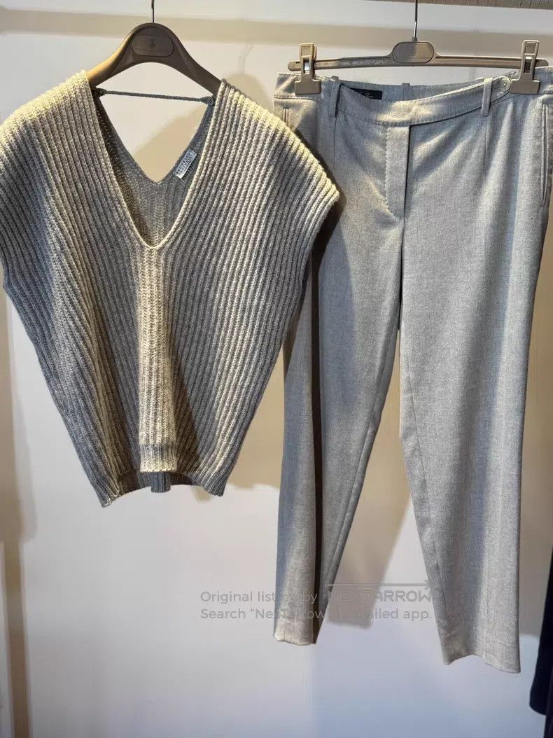 Brunello Cucinelli Brunello Cucinelli Beaded cashmere sweater Size M / US 6-8 / IT 42-44 - 1 Thumbnail