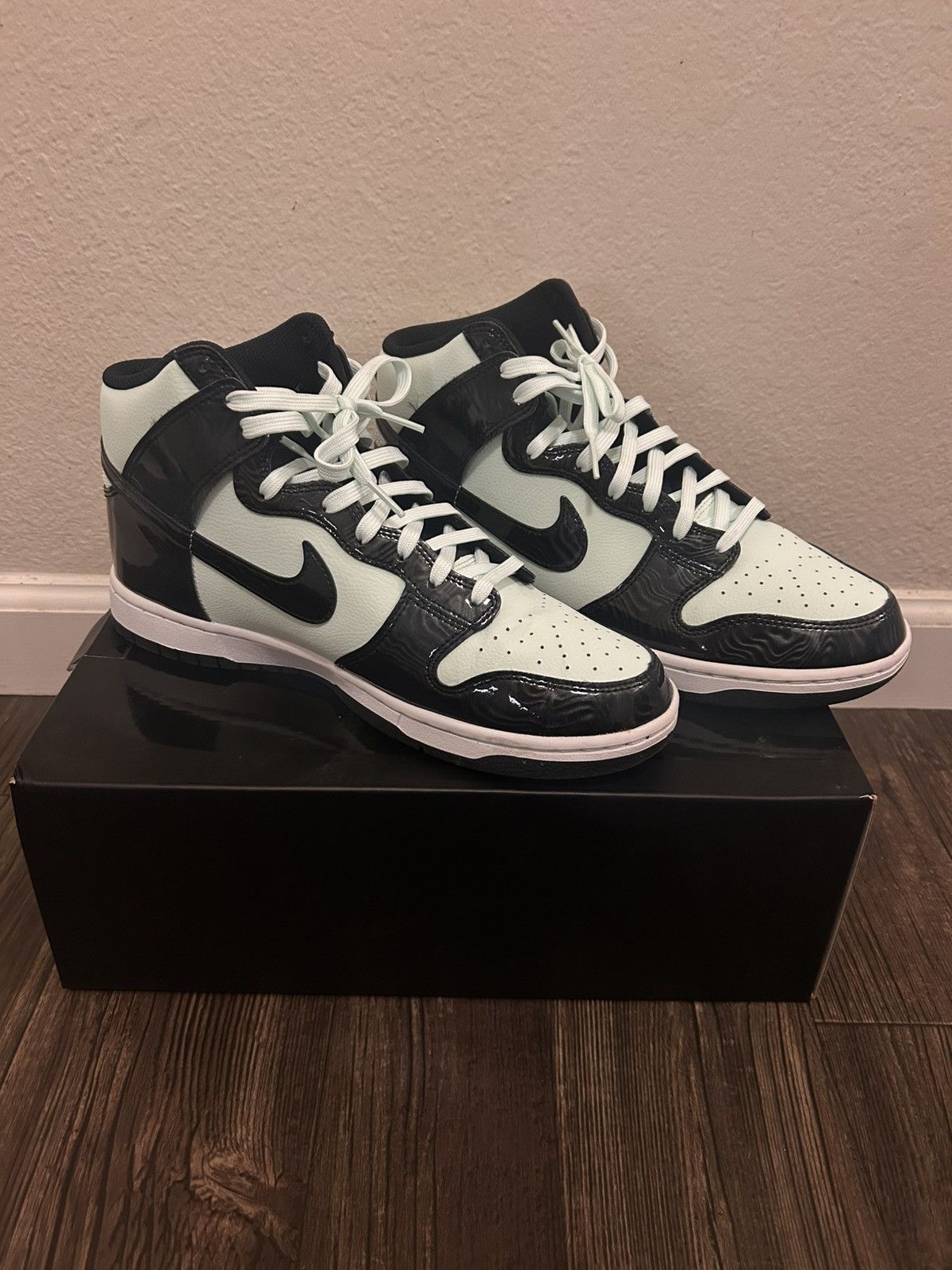 Nike Nike Dunks High - barely green and black Size US 10 / EU 43 - 1 Thumbnail