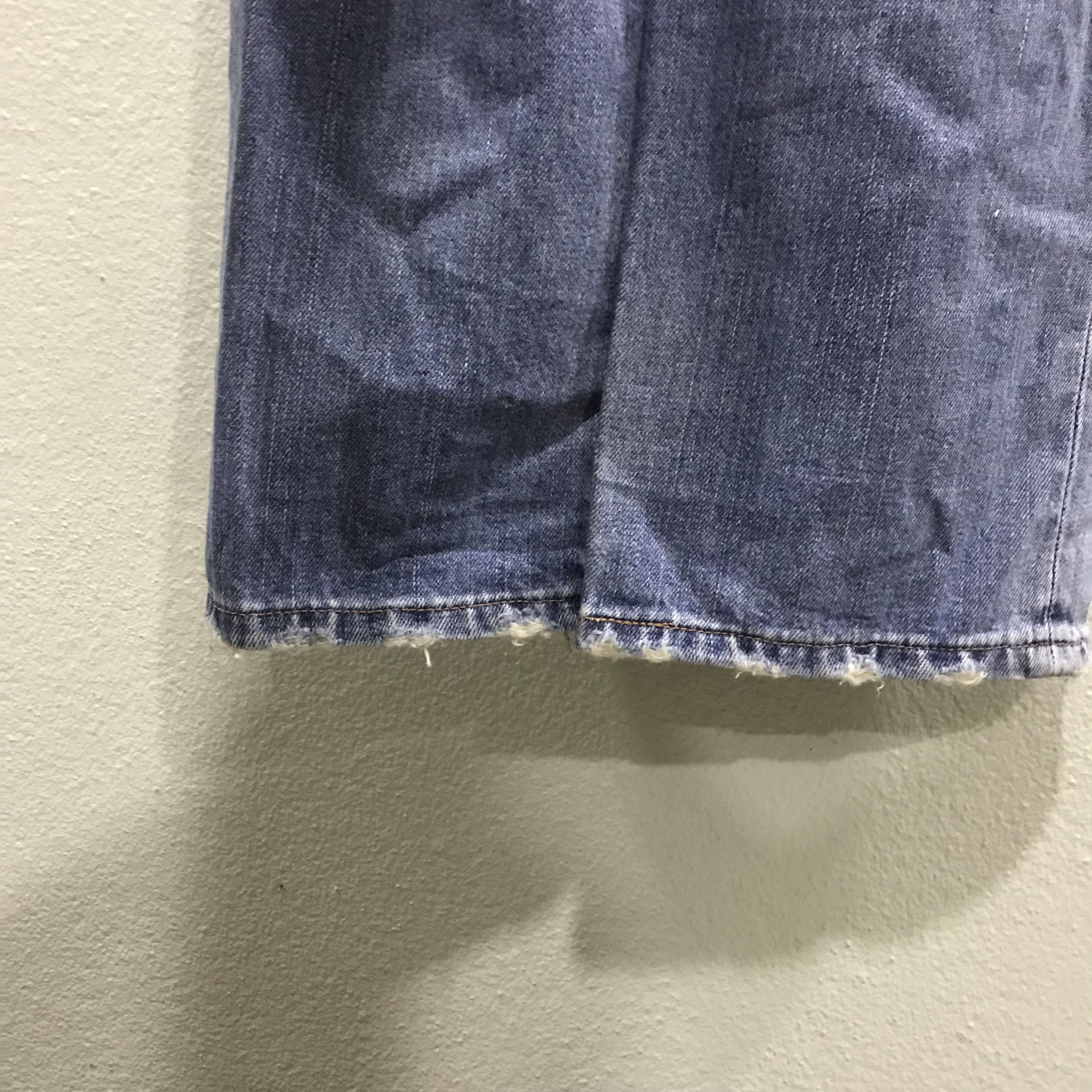 Levi's Vintage 90s Levi Strauss 557 Jeans Distressed Light Wash Size US 30 / EU 46 - 4 Thumbnail