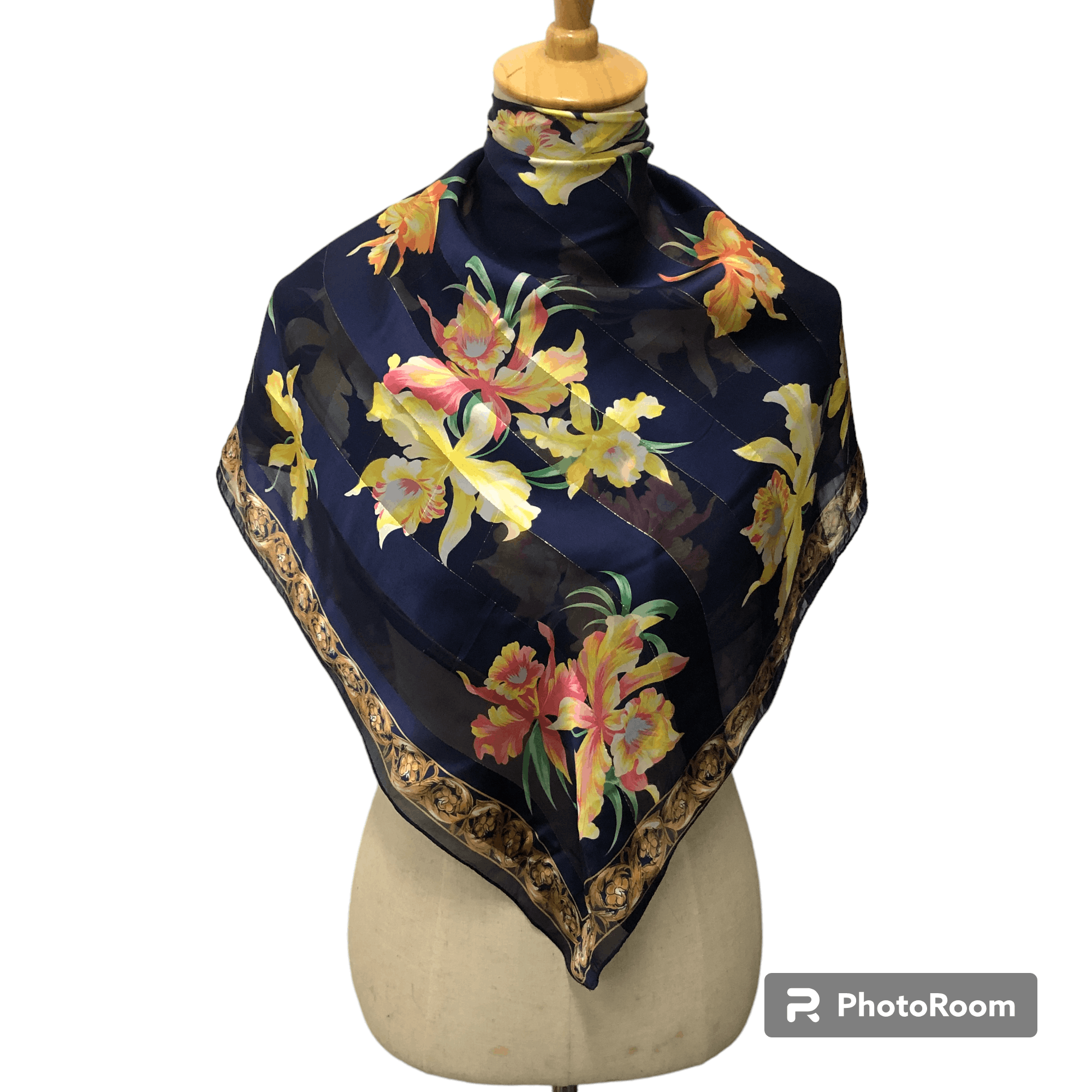 Japanese Brand Luxury Floral Silk Scarf M1017 Size ONE SIZE - 1 Thumbnail