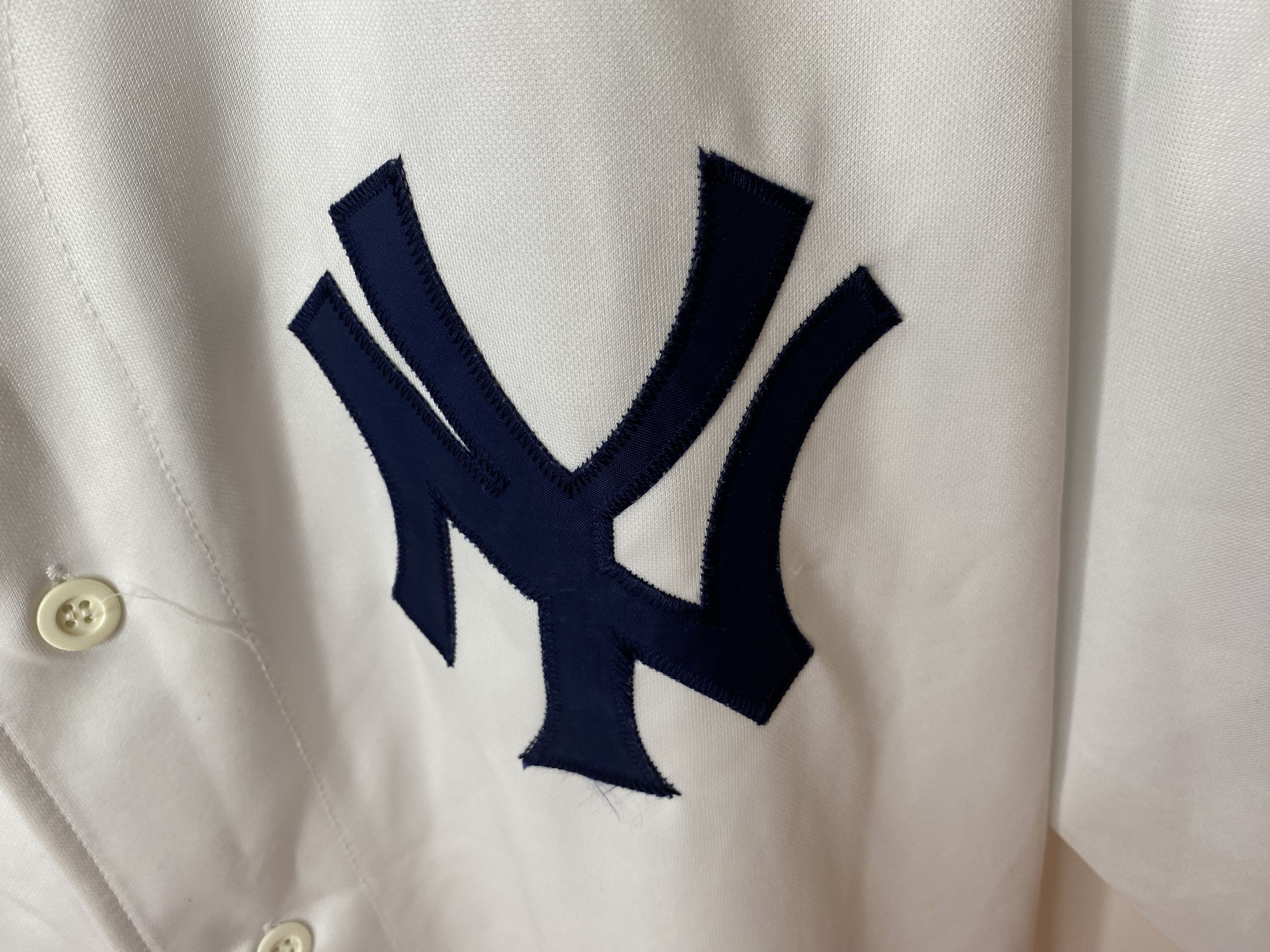 Majestic NEW YORK YANKEES BASEBALL MLB JERSEY SHIRT MAJESTIC SIZE XL Size US XL / EU 56 / 4 - 6 Thumbnail