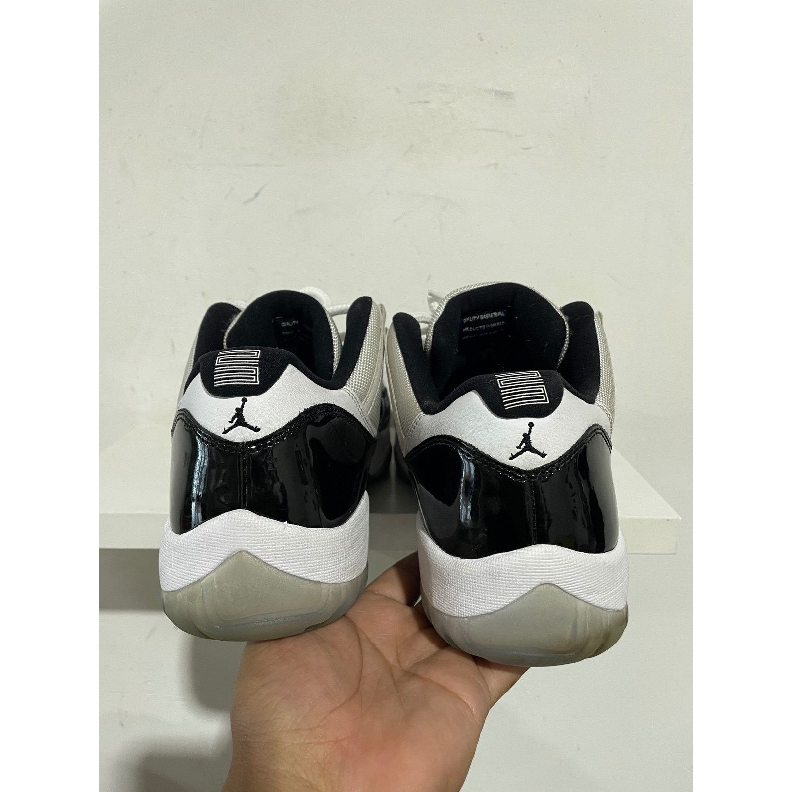 Nike NIKE JORDAN 11 LOW CONCORD SIZE 12 PREOWNED Size US 12 / EU 45 - 3 Thumbnail