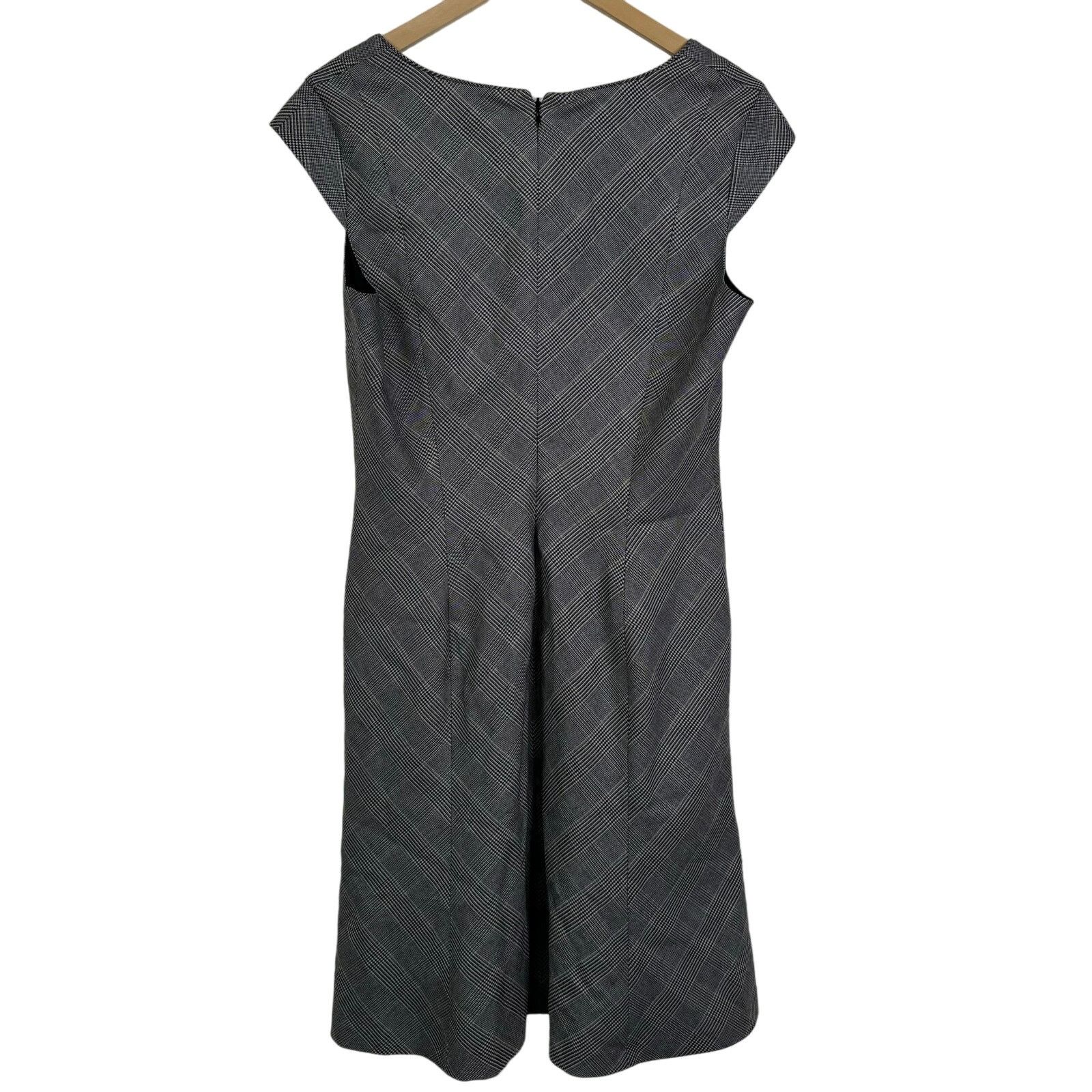 White House Black Market Black and Cabernet Plaid A-Line - coffeafoods.com