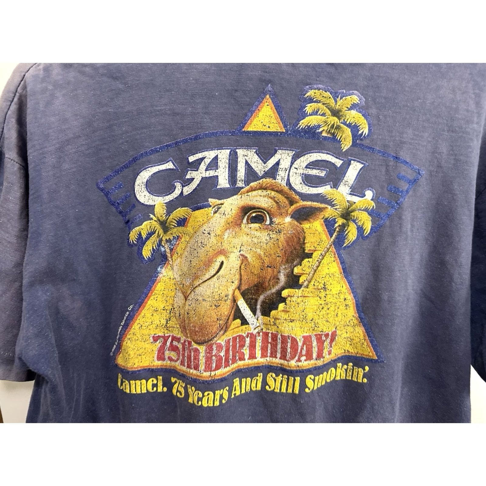 Camel VTG 80s Camel Joe Cigarette Gradient Sun Faded Worn COTTON Pocket T-Shirt XL Size US XL / EU 56 / 4 - 4 Thumbnail