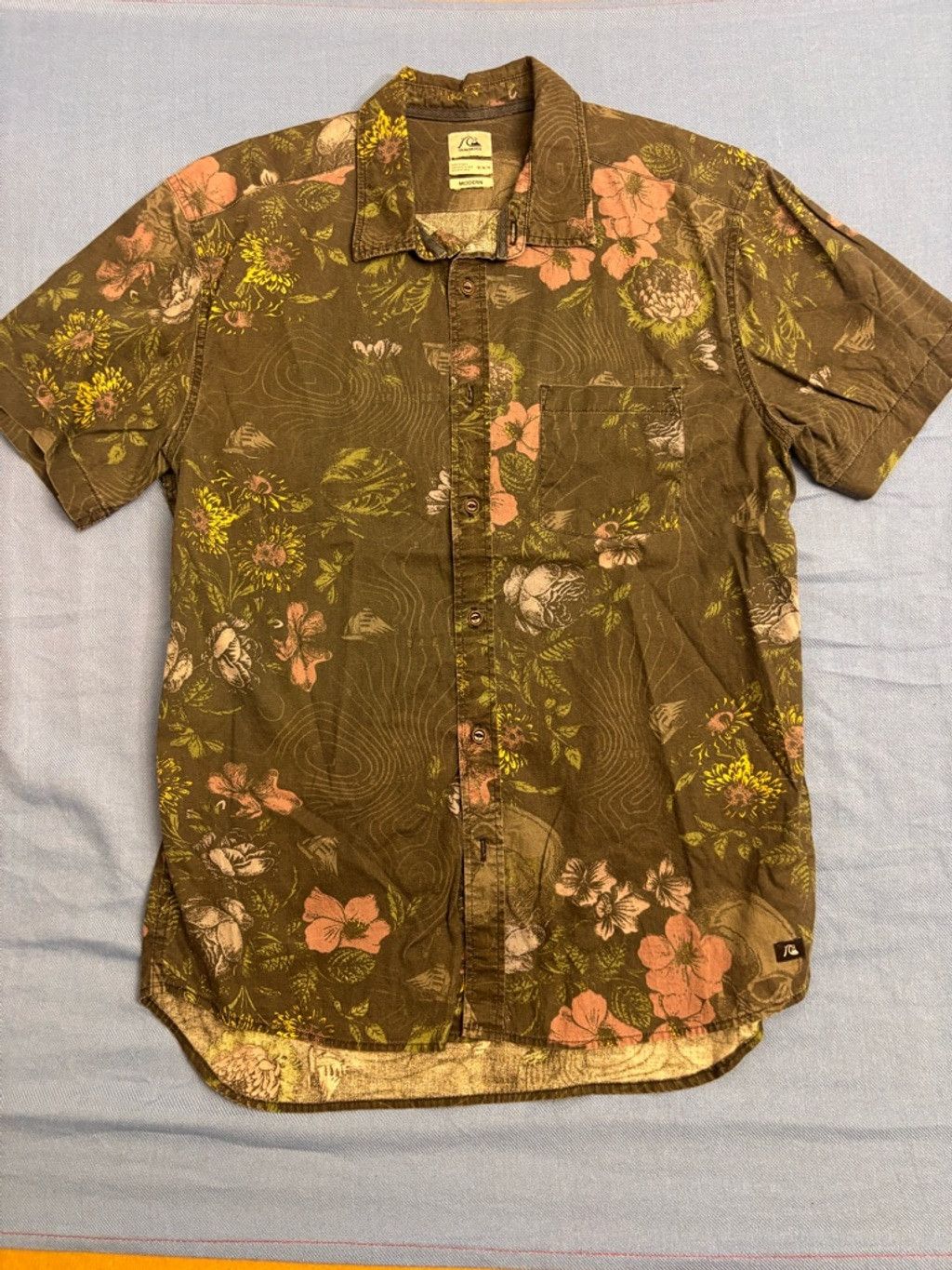 Quiksilver Men's Quiksilver Floral Button Up Shirt Size M Brown Size US M / EU 48-50 / 2 - 1 Thumbnail