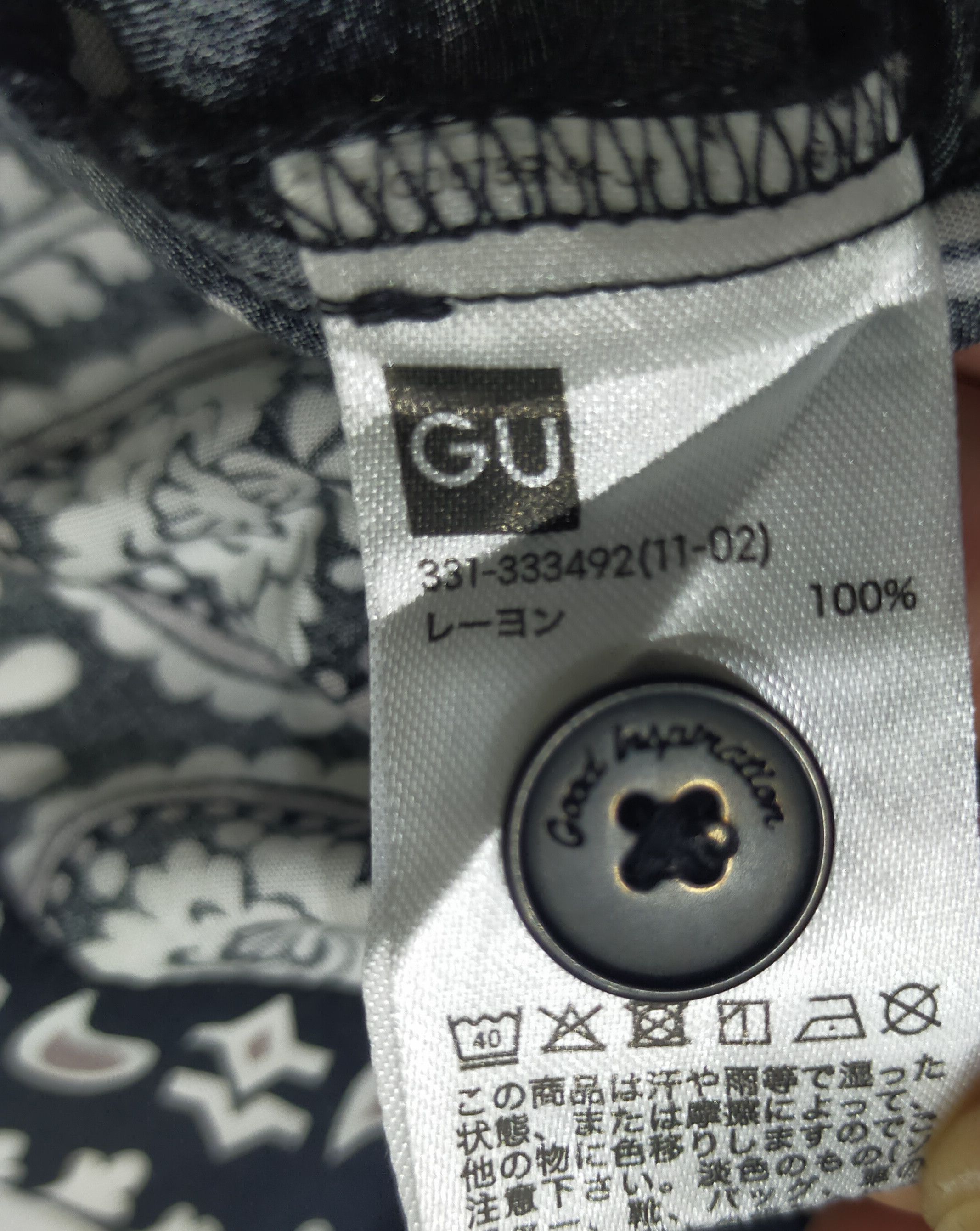GU × Japanese Brand × Maison MIHARA YASUHIRO 🔥 MIHARAYASUHIRO BLACK PASLEY BOWLING BUTTON UP TEE Size US L / EU 52-54 / 3 - 3 Thumbnail