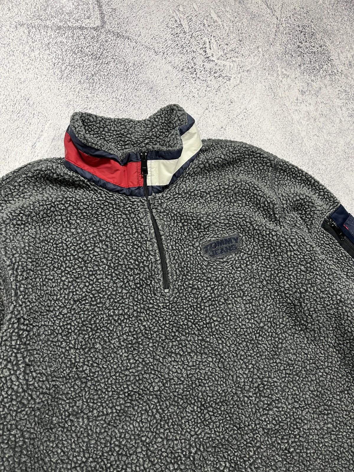 Tommy Hilfiger Vintage 00’s Tommy Hilfiger Fleece Sherpa Jacket Big Logo Size US L / EU 52-54 / 3 - 5 Thumbnail