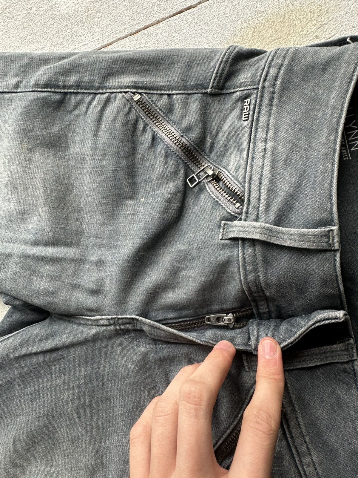 G-Star 🚨VNTG G STAR RAW GRAY FADED RARE AVANT GARDE JEANS Y2K Size 26" / US 2 / IT 38 - 6 Thumbnail