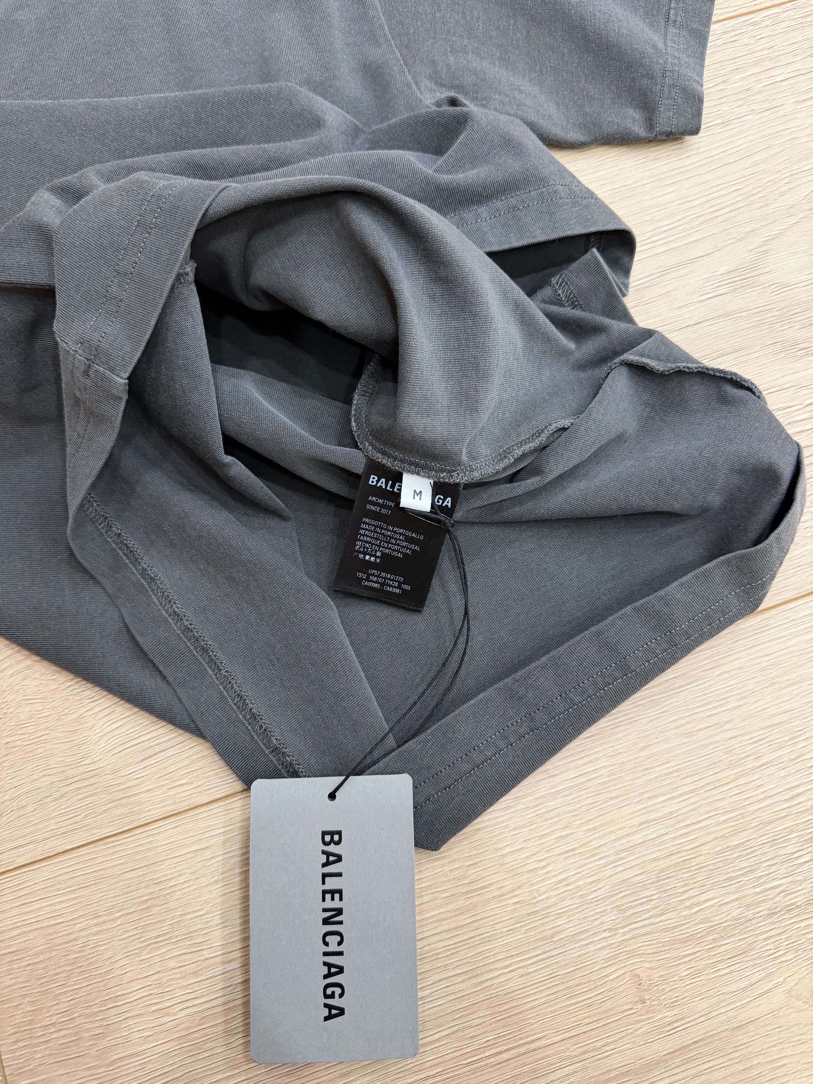 Balenciaga Archetype 2017 Dark Logo Short Sleeve Tee T-Shirt Medium Size M / US 6-8 / IT 42-44 - 16 Thumbnail