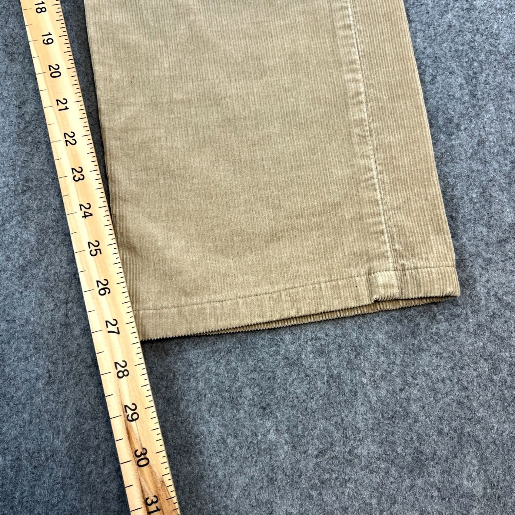 Levi's VINTAGE Levi's 551 Mens Corduroy Jeans Straight 32 Beige 90s Pin 100% Cotton Jeans Mens Regular 32in Beige 90s Levi's 551 Size US 32 / EU 48 - 4 Thumbnail