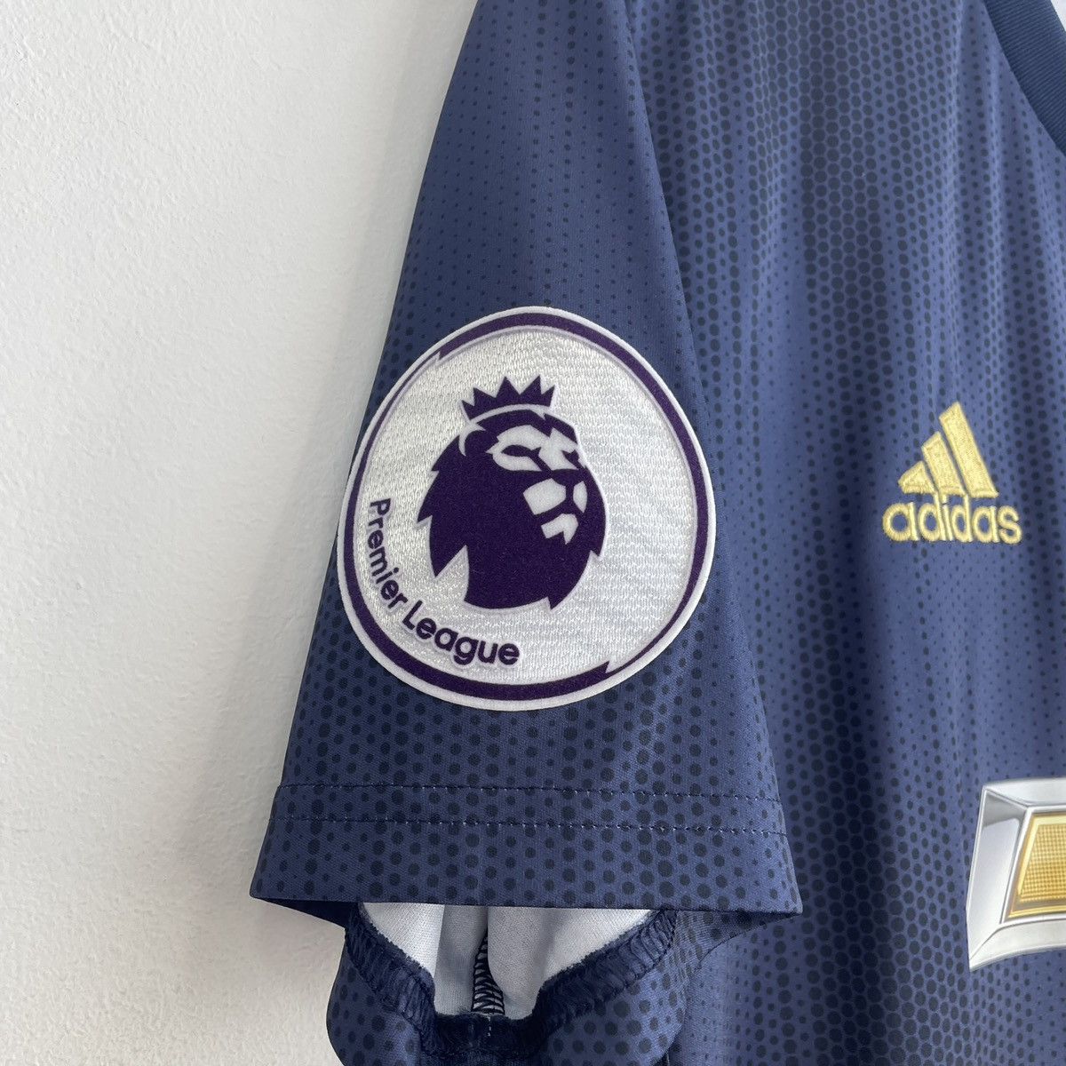 Adidas Manchester United Juan Mata Third Jersey 2018/2019 Size US S / EU 44-46 / 1 - 5 Thumbnail