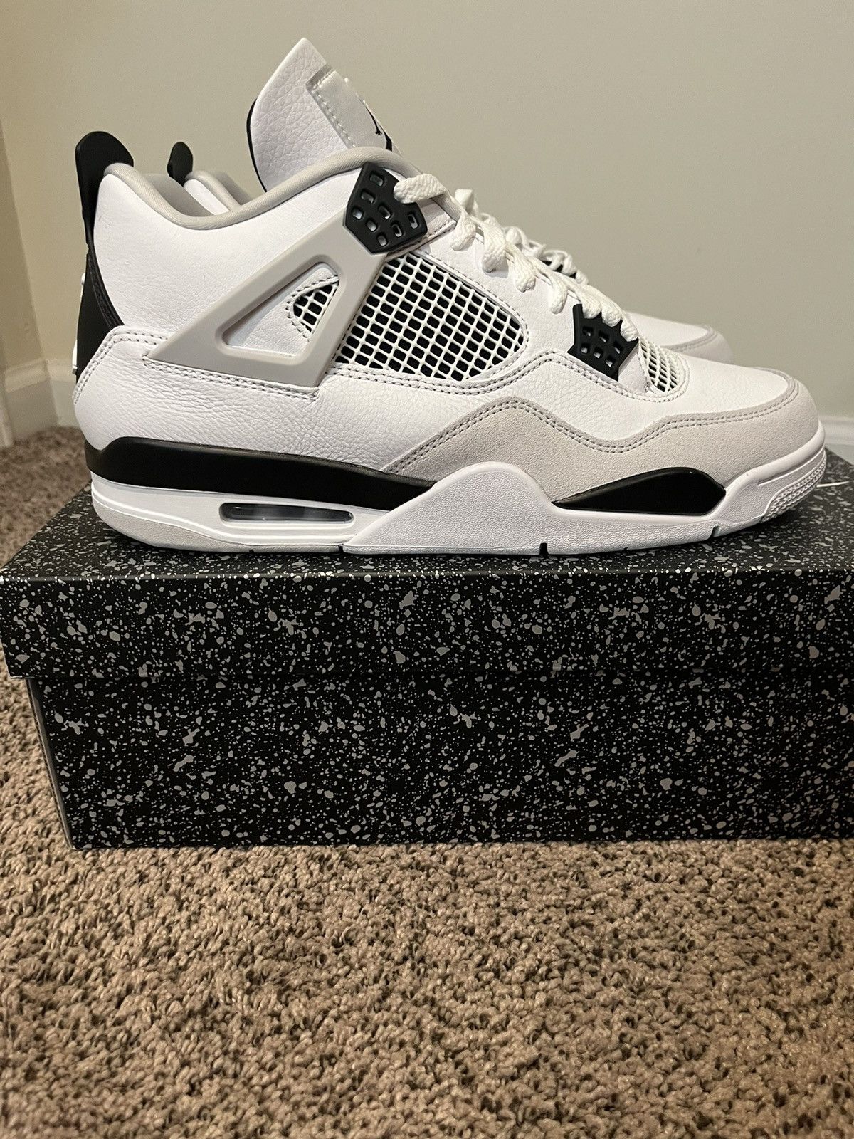 Jordan Brand Jordan 4 Military Black Size US 11.5 / EU 44-45 - 1 Thumbnail