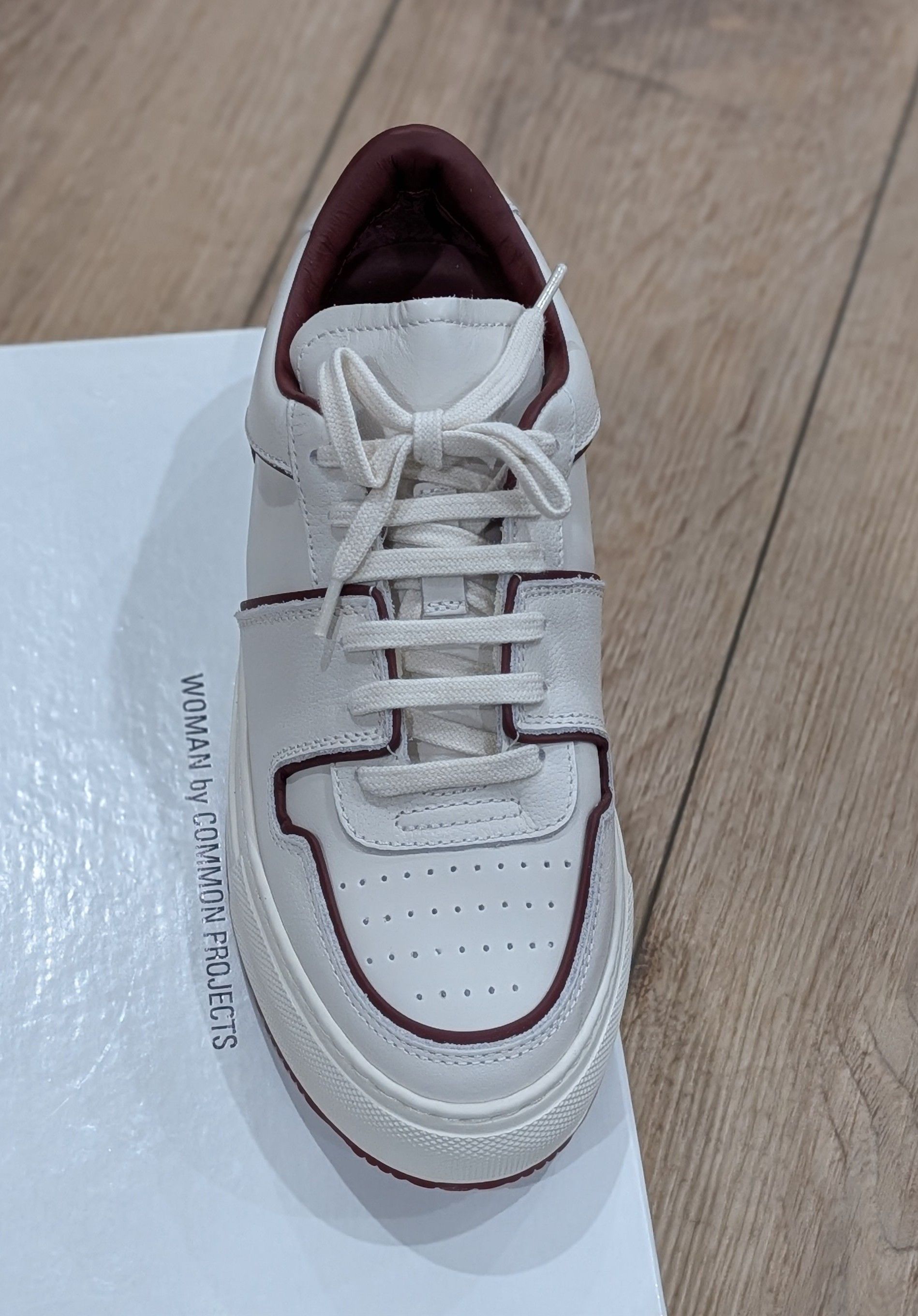 Common Projects Common Projects "Decades" Leather Sneakers White/Red 36 US 6 Size US 6 / IT 36 - 2 Thumbnail