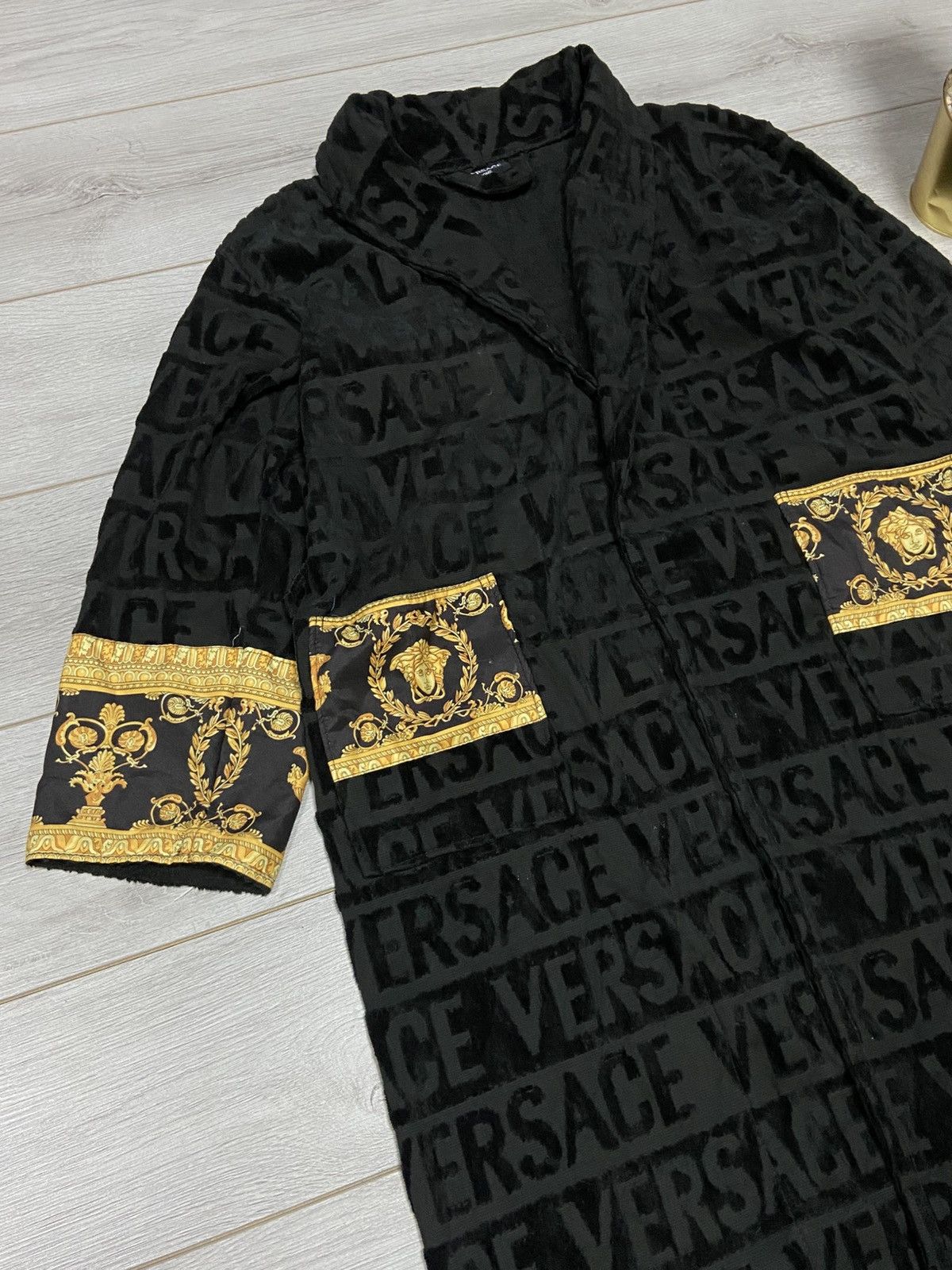 Versace Versace Home monogram Bathrobe patterns gold medusa coat Size US XL / EU 56 / 4 - 4 Thumbnail