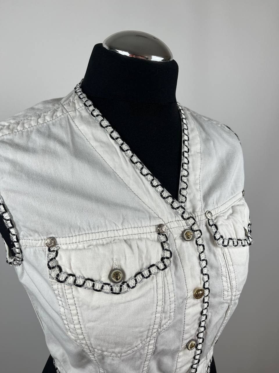 Versace Jeans Couture Vintage Versace Jeans Couture White Denim Vest Made in Italy Size S / US 4 / IT 40 - 4 Thumbnail