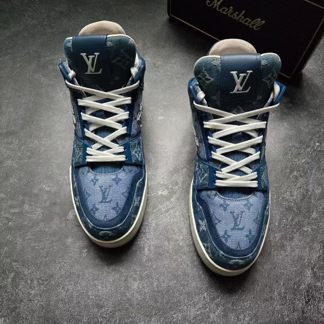 Louis Vuitton Louis Vuitton Training Gold Lowtop Sneakers 40 Men Size US 7.5 / EU 40-41 - 1 Thumbnail