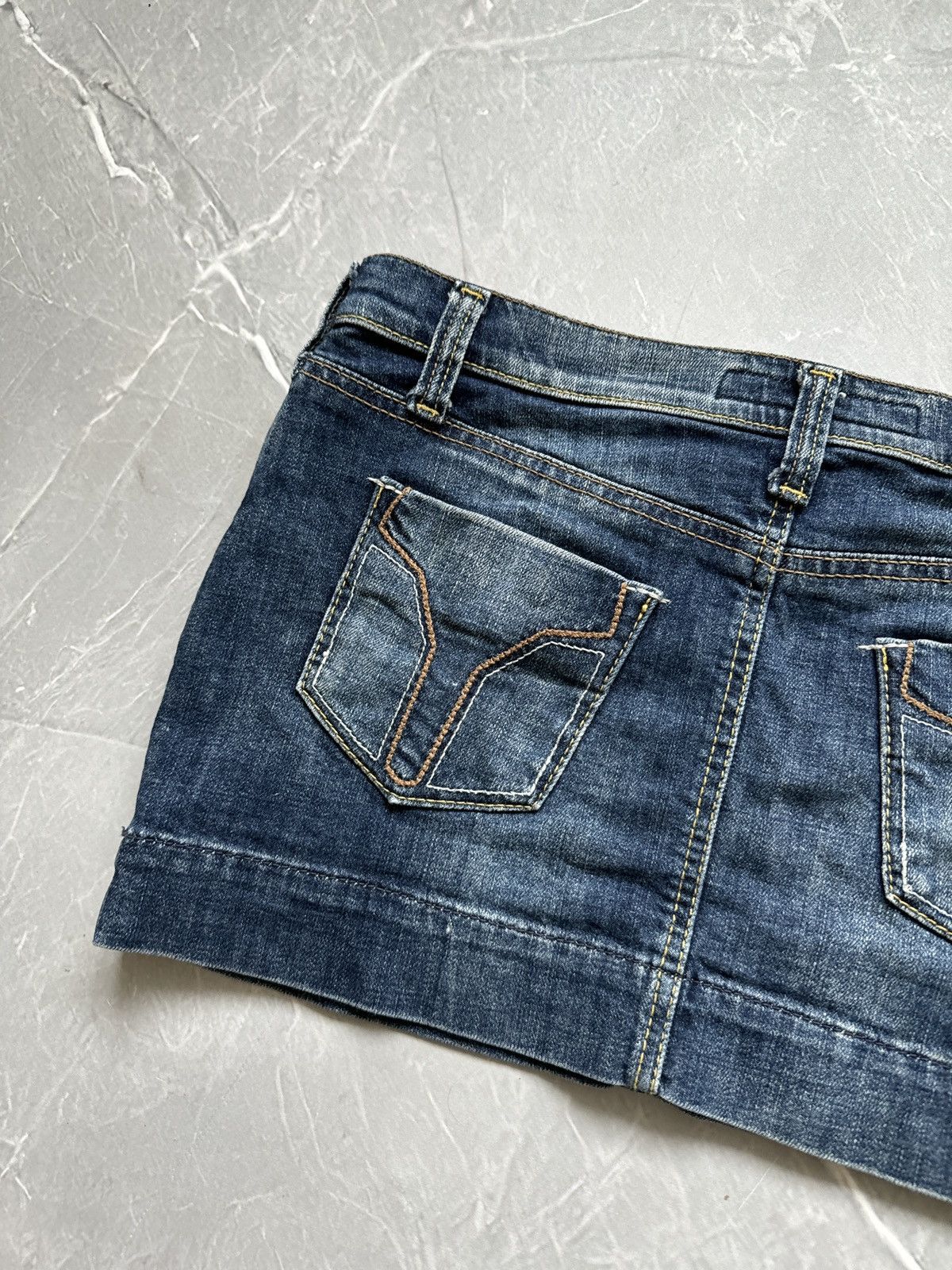 Miss Sixty Vintage Miss Sixty Denim Mini Skirt Chain Zip Y2k Style Size 30" / US 8 / IT 44 - 13 Thumbnail