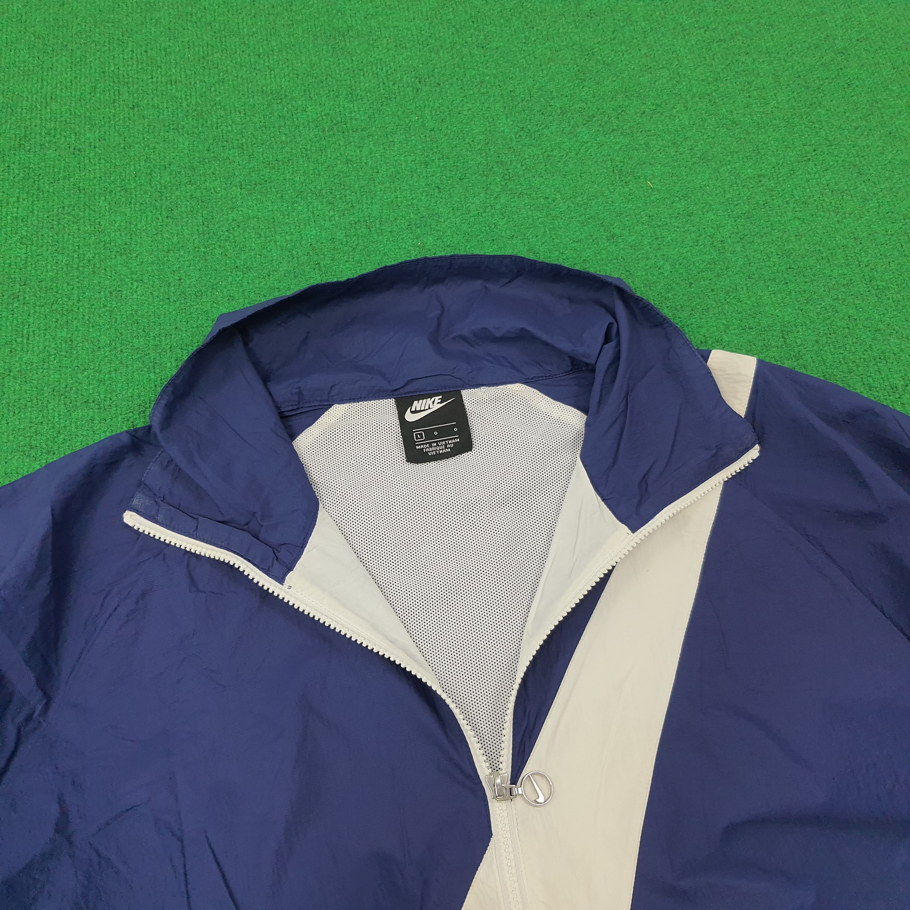 Nike × Vintage Vintage Nike Training Sports Jacket C229N22 Size US XL / EU 56 / 4 - 4 Thumbnail