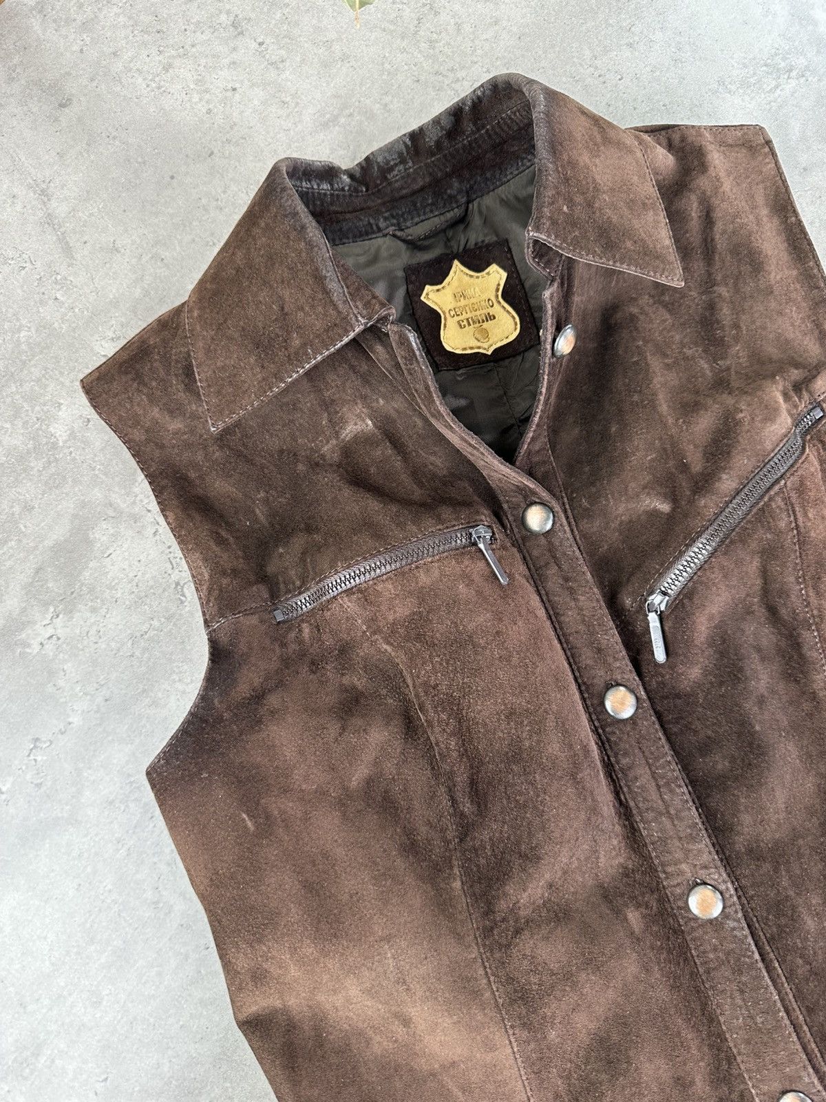 Japanese Brand Vintage Suede Vest Size S / US 4 / IT 40 - 3 Thumbnail