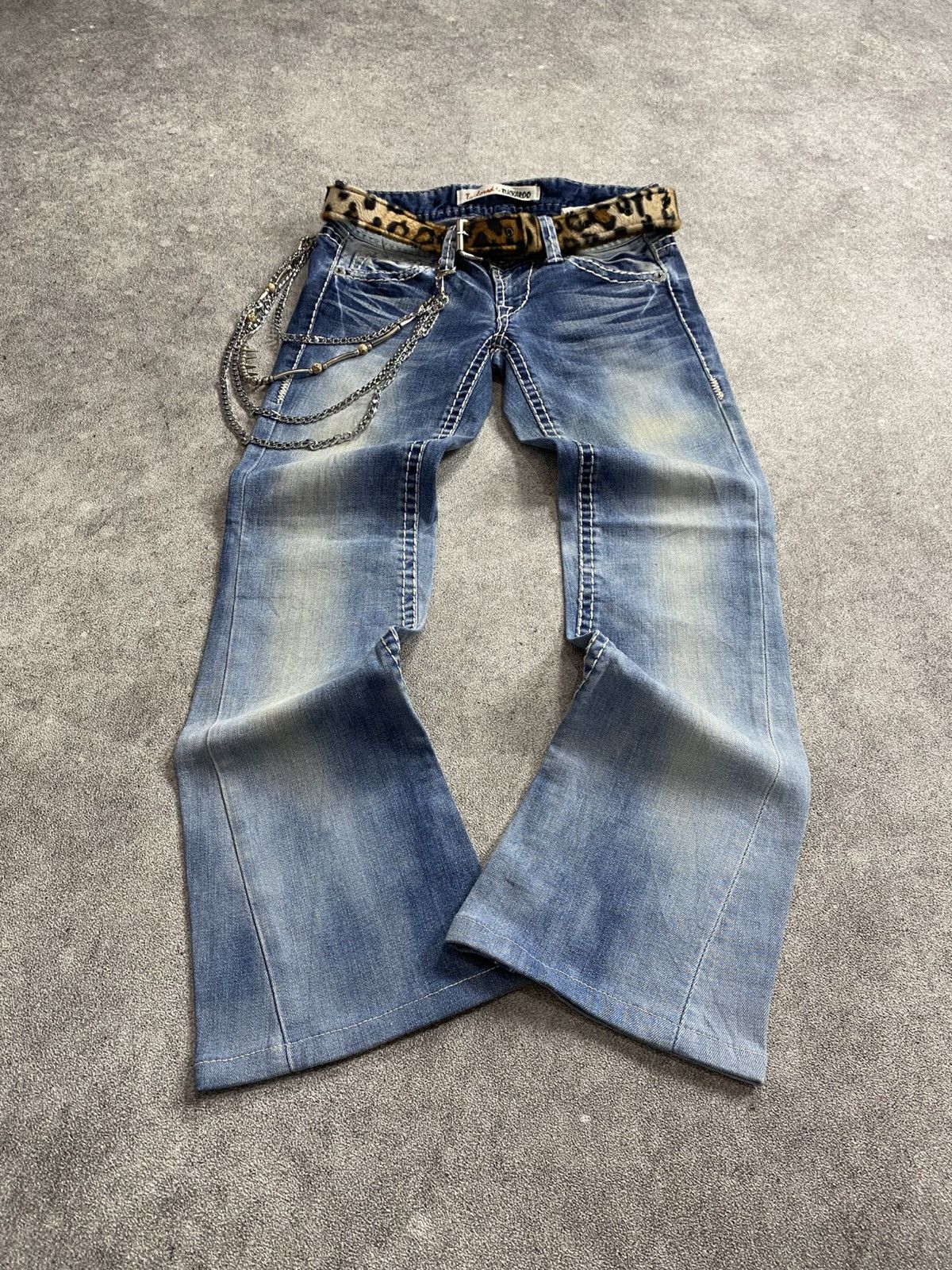 If Six Was Nine × Japanese Brand × Le Grande Bleu (L.G.B.) 2000s Buckaroo Flare Washed Jean Pant Size US 29 - 1 Thumbnail