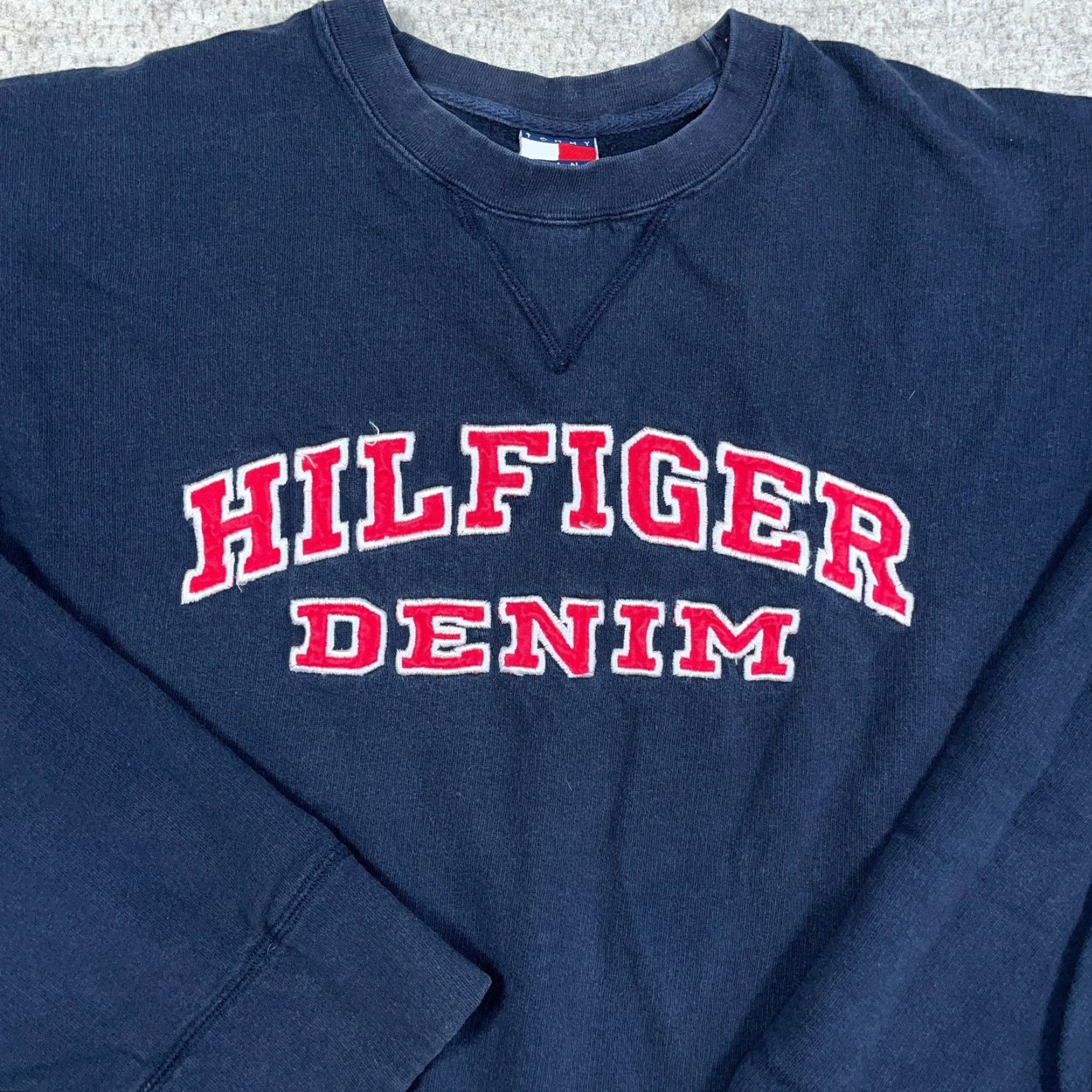 Tommy Hilfiger VINTAGE Tommy Hilfiger Sweatshirt Women XL Navy Blue Crewneck 90s Embroidered Size XL / US 12-14 / IT 48-50 - 2 Thumbnail