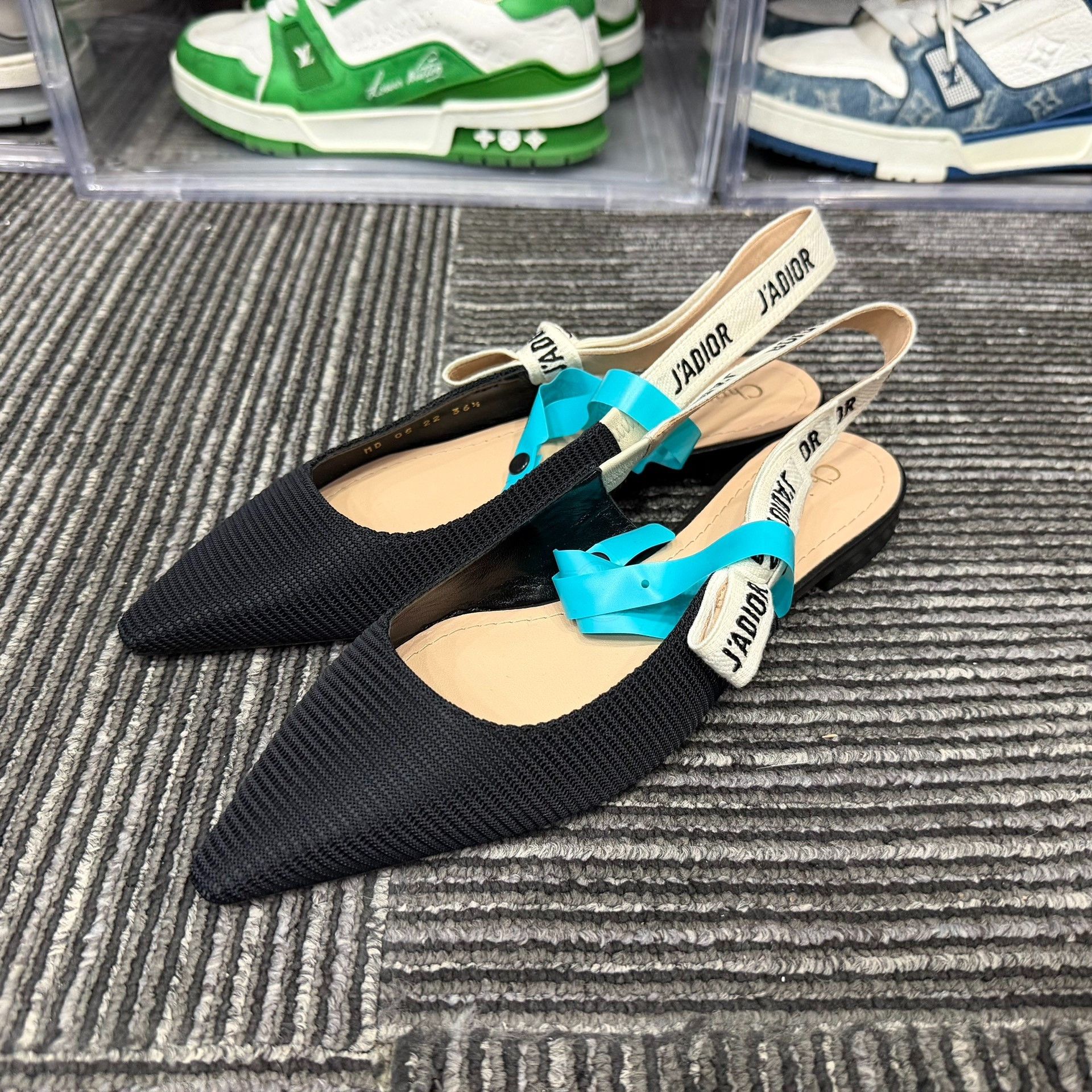 Dior Dior Black Lowtop Sneakers us_6 Women Size US 6 / IT 36 - 1 Thumbnail