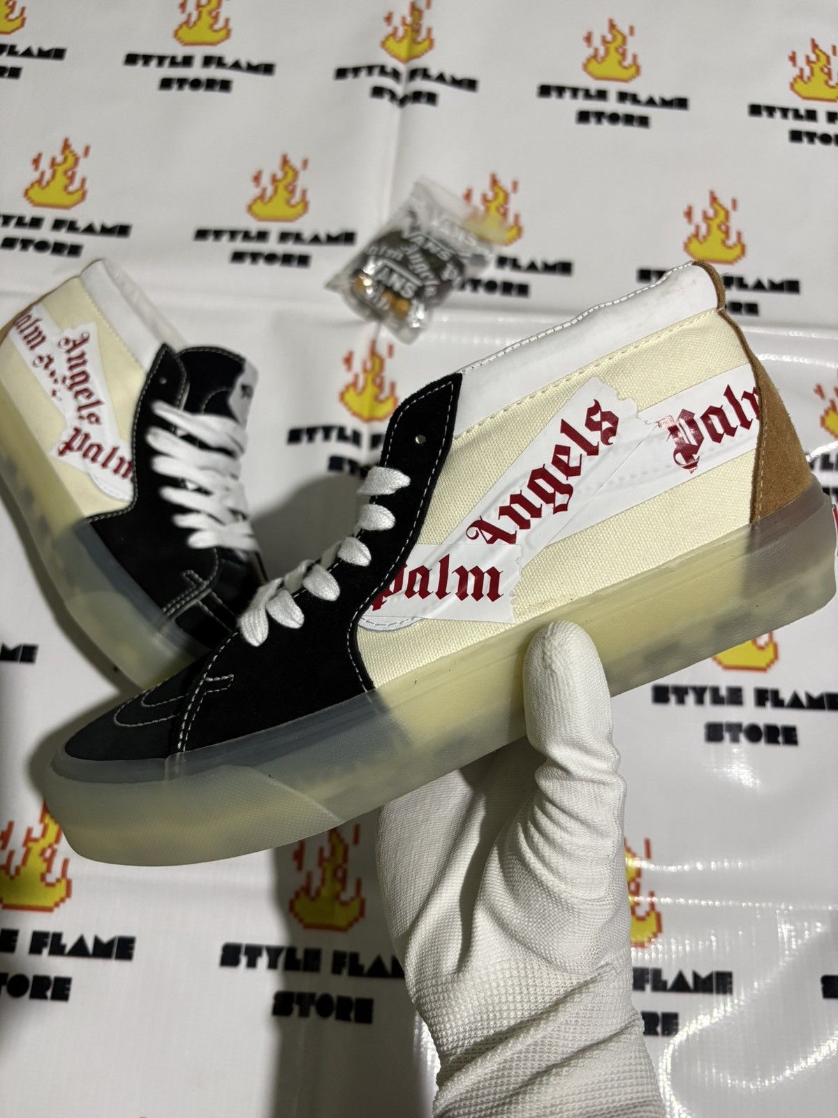 Palm Angels × Vans Vans x Palm Angels Sk8-Mid Vlt Lx Size US 9.5 / EU 42-43 - 2 Thumbnail