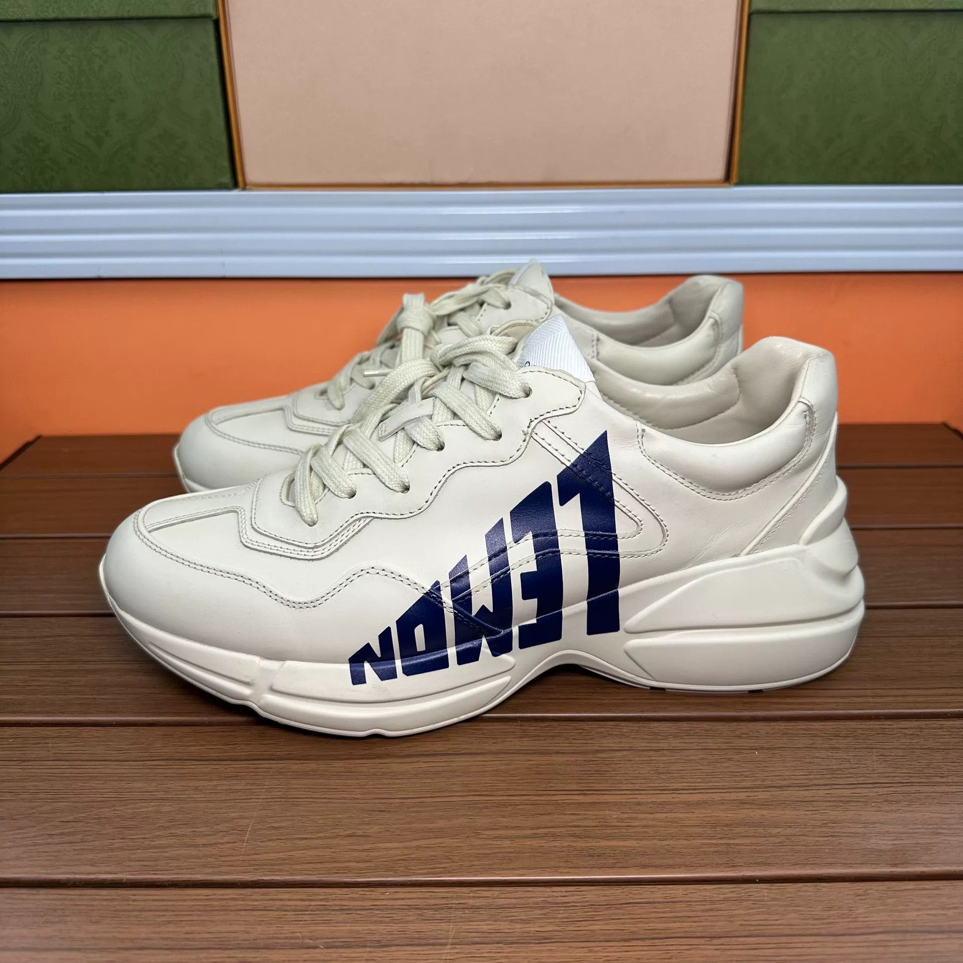 Gucci Gucci Printed White Lowtop Sneakers 10 Men Size US 10 / EU 43 - 1 Thumbnail