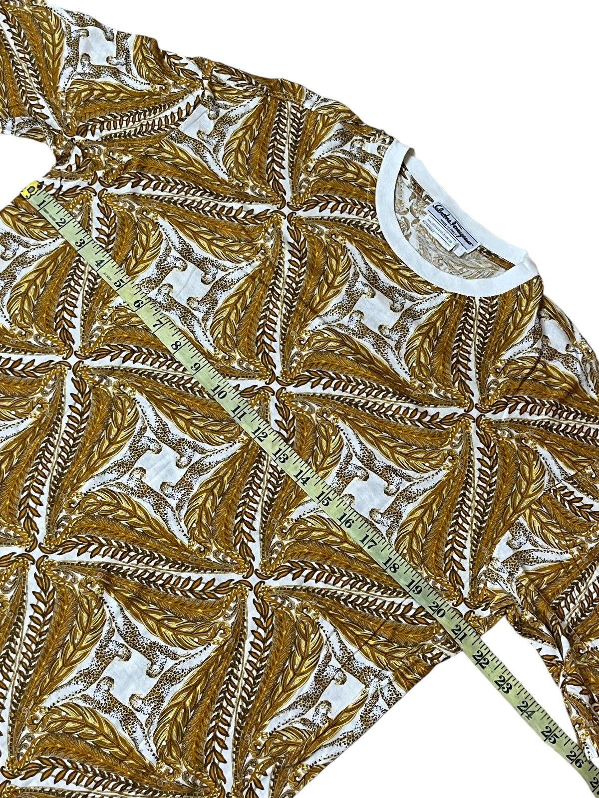 Salvatore Ferragamo VINTAGE SALVATORE FERRAGAMO LEOPARD FULLPRINT T SHIRT Size US L / EU 52-54 / 3 - 8 Thumbnail