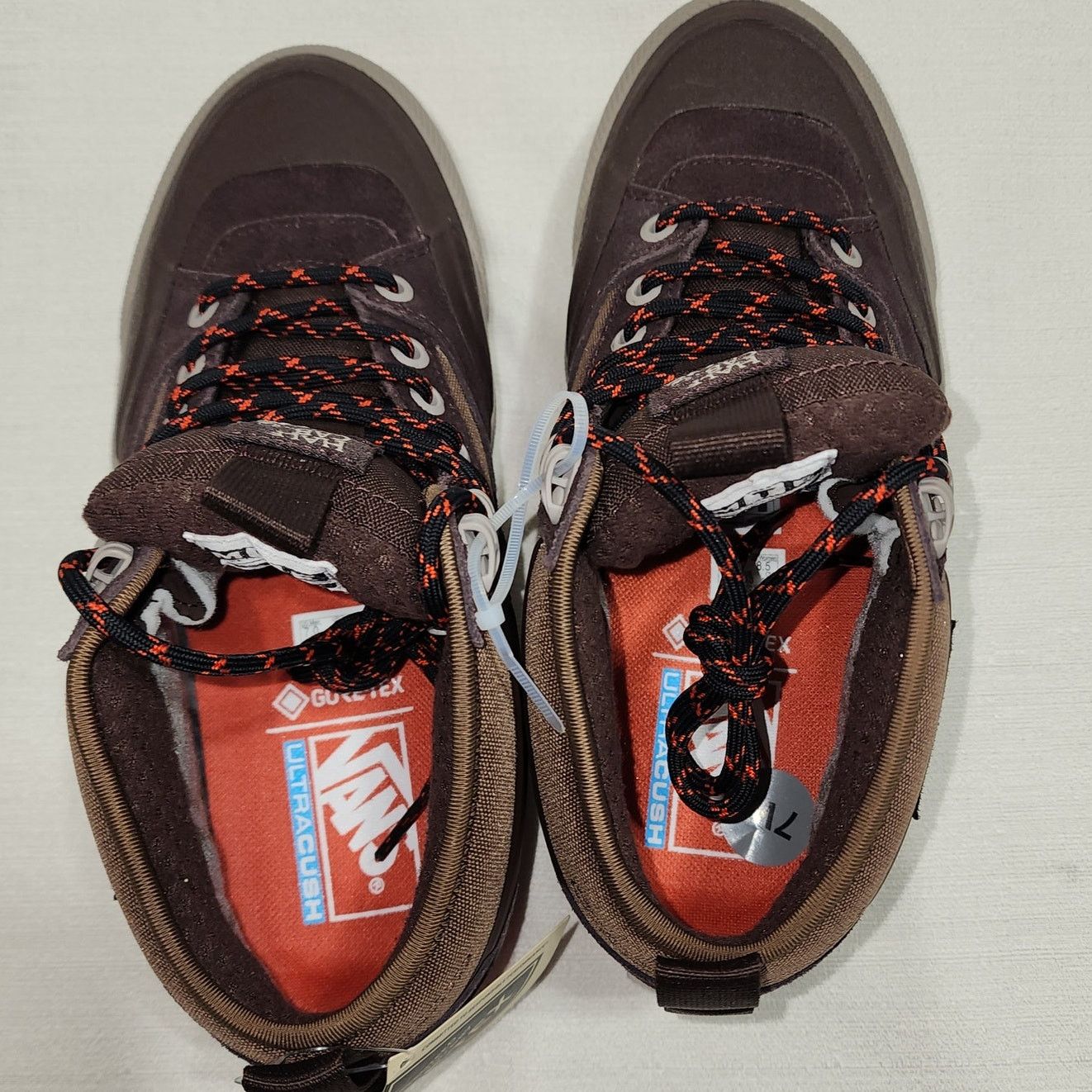 Vans Vans MTE Half Cab Gore-Tex size 7 men 8.5 women shoes NWT Size US 7 / EU 40 - 9 Thumbnail